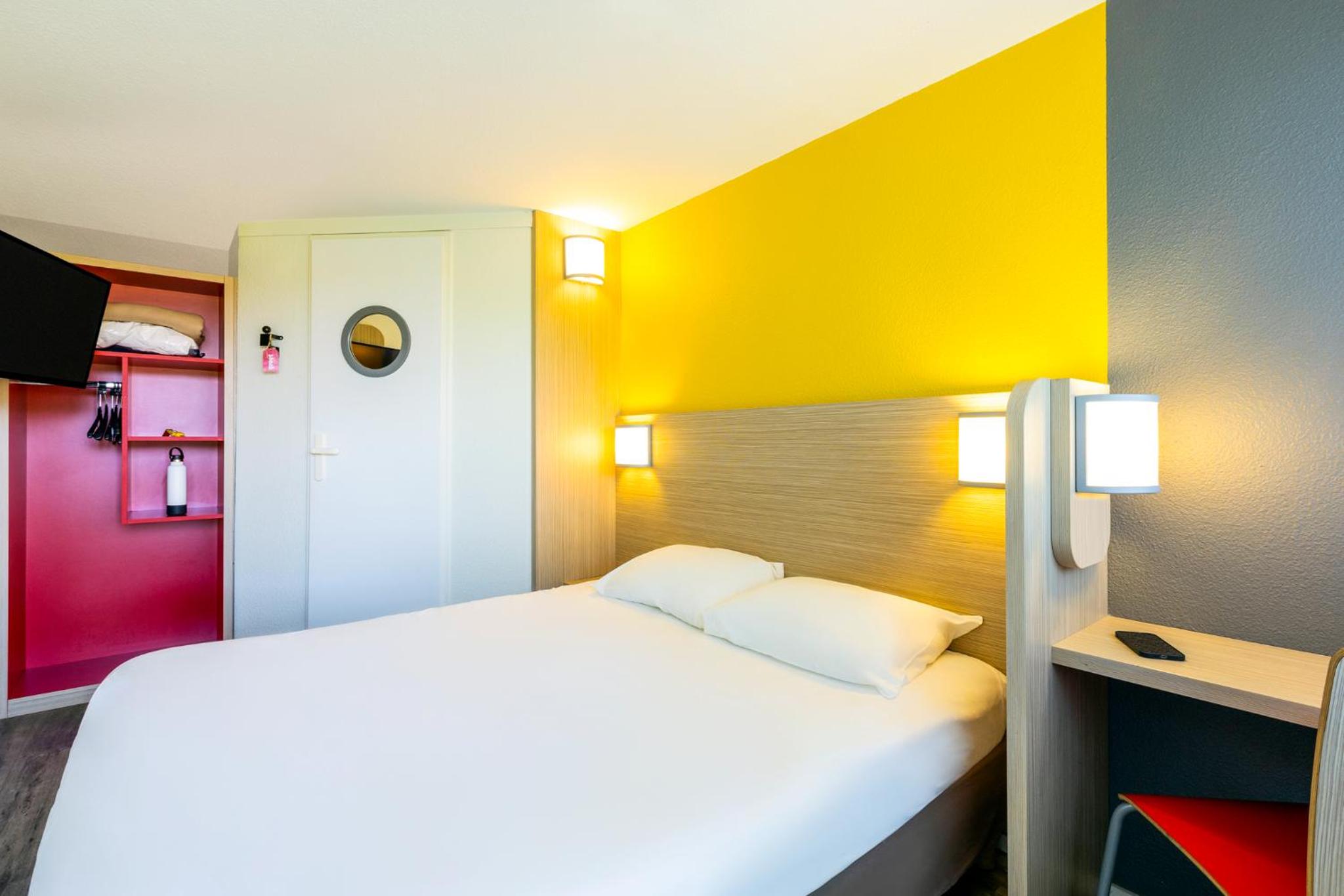 Economy Single Room - Photo 3