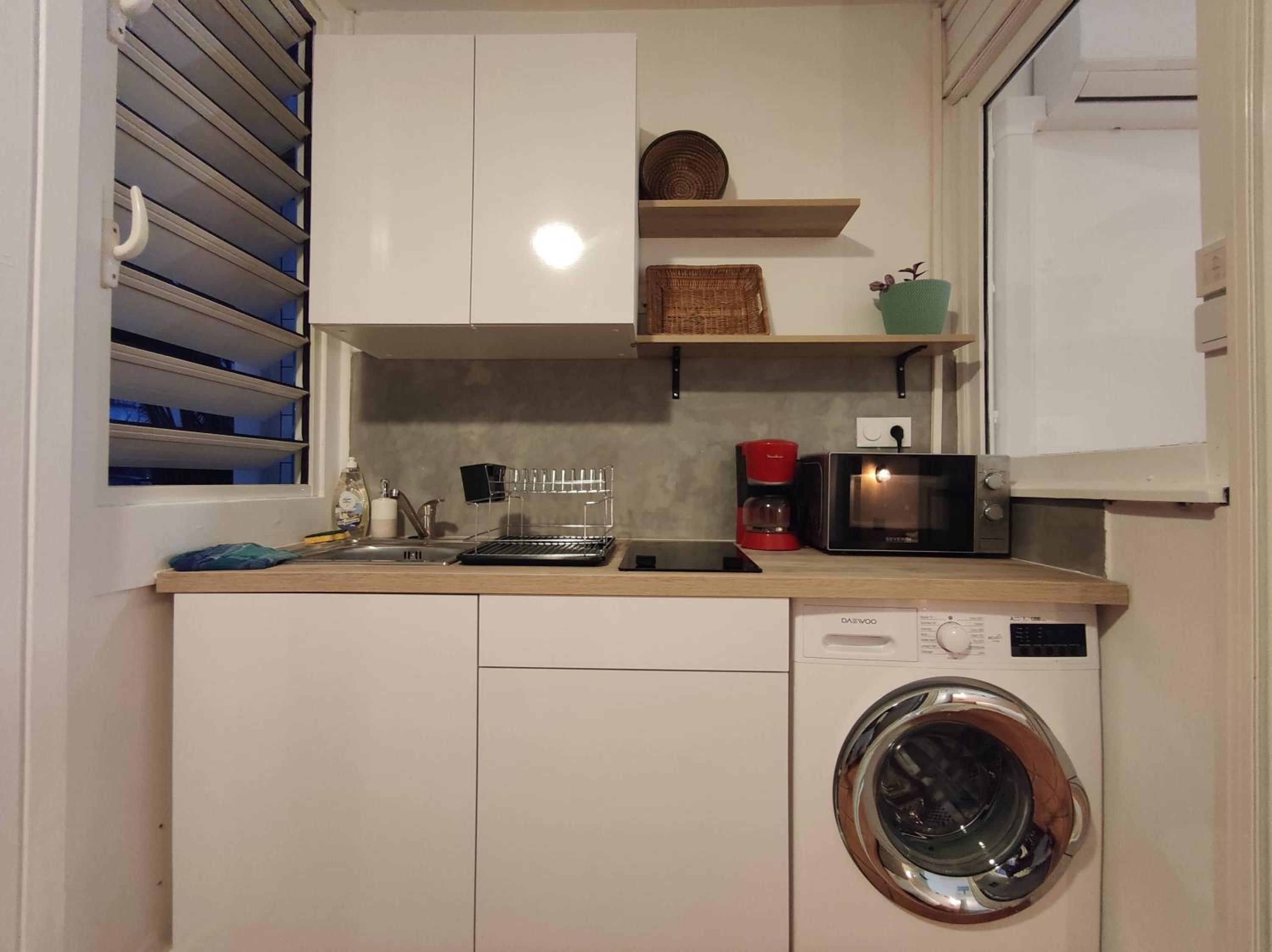 One-Bedroom Apartment - Photo 10
