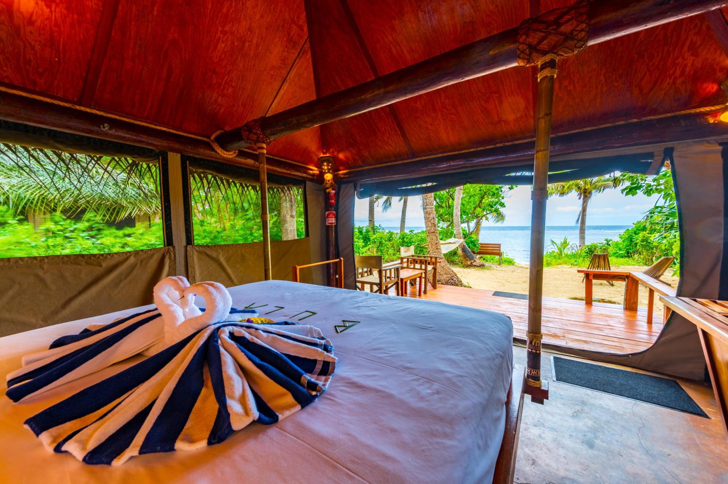 Beachfront Adi (Queen) Bure photo 3