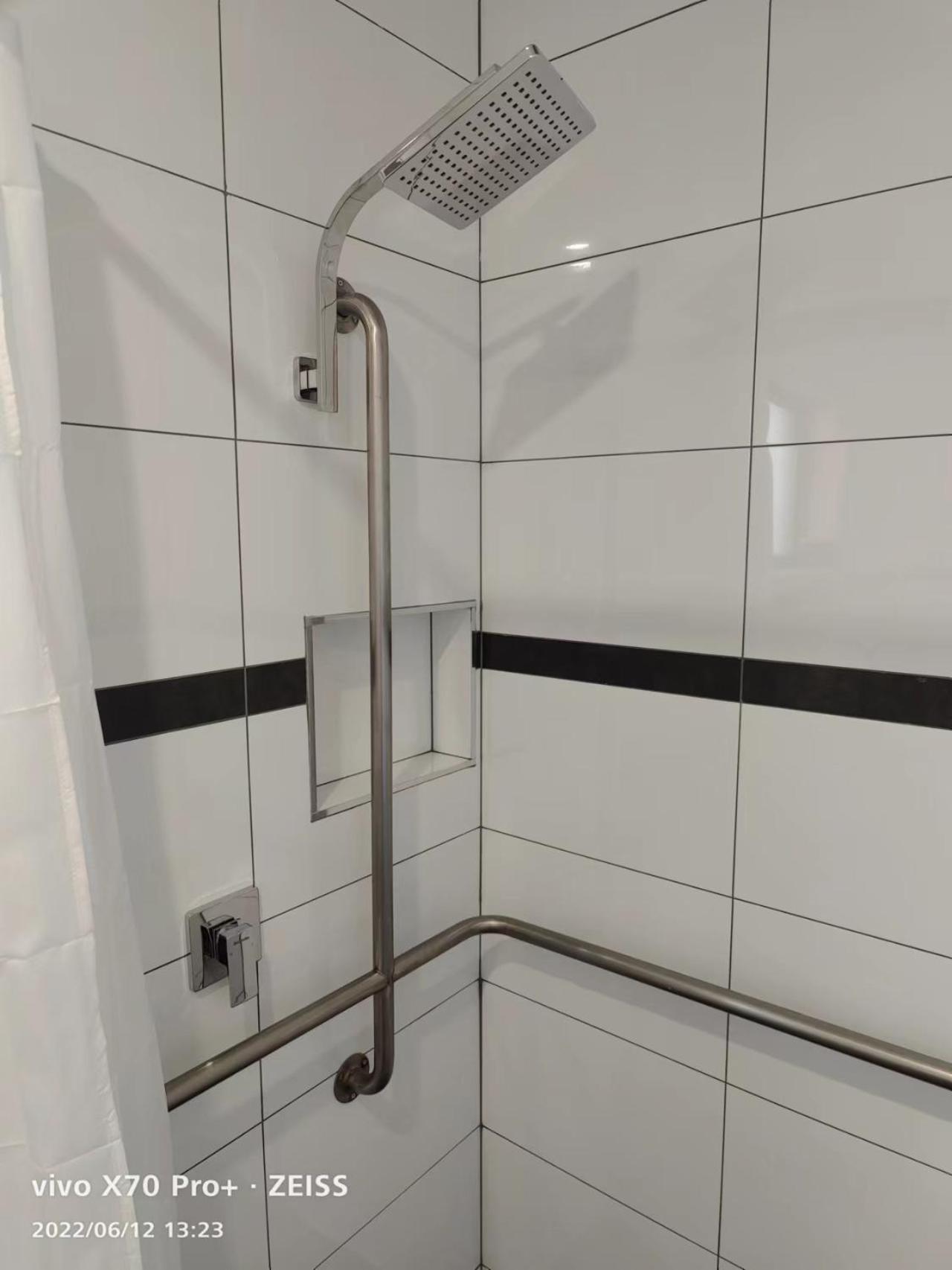 Standard Double Room - Photo 4