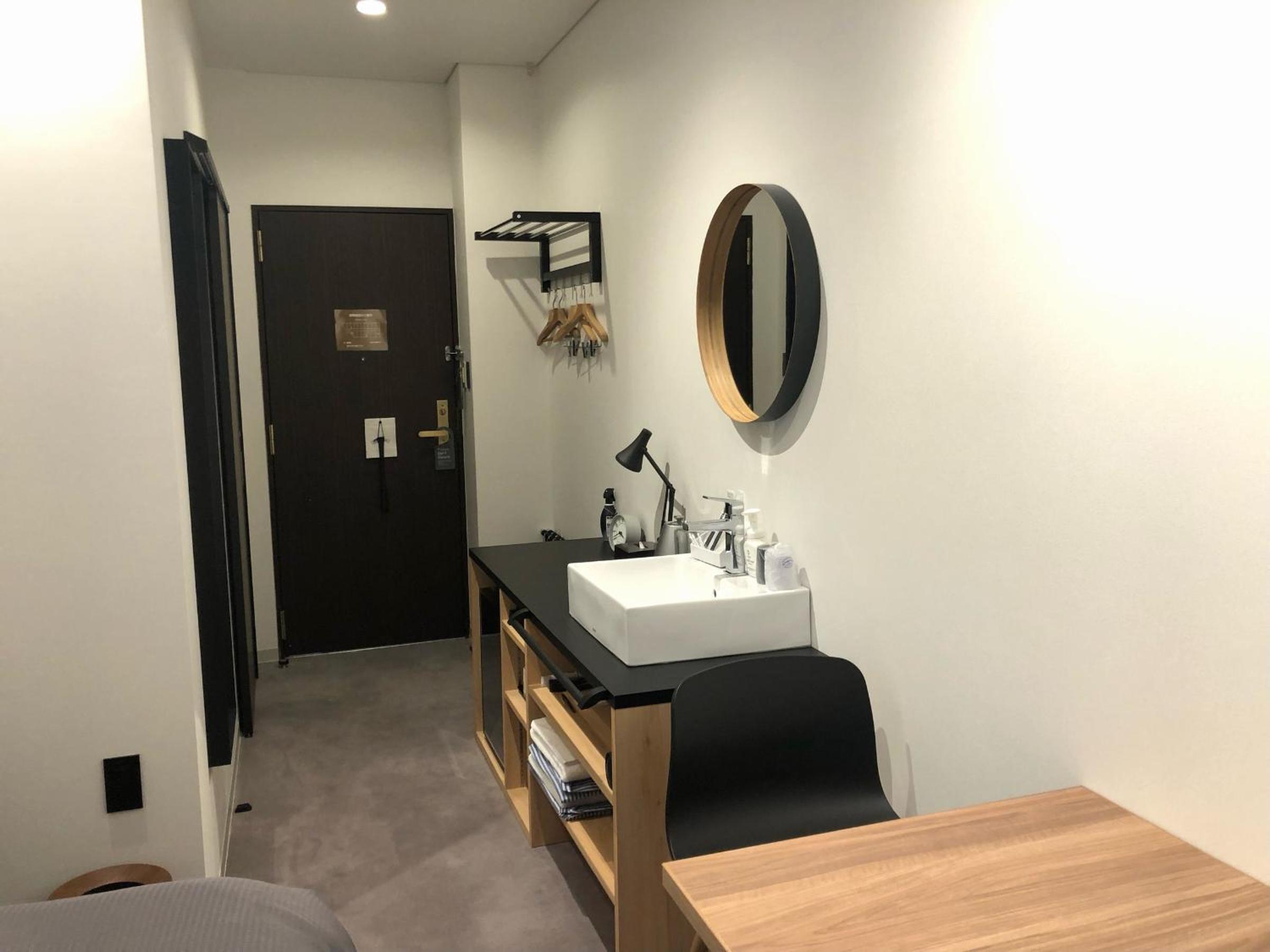 Standard Twin Room - Non-Smoking photo 2