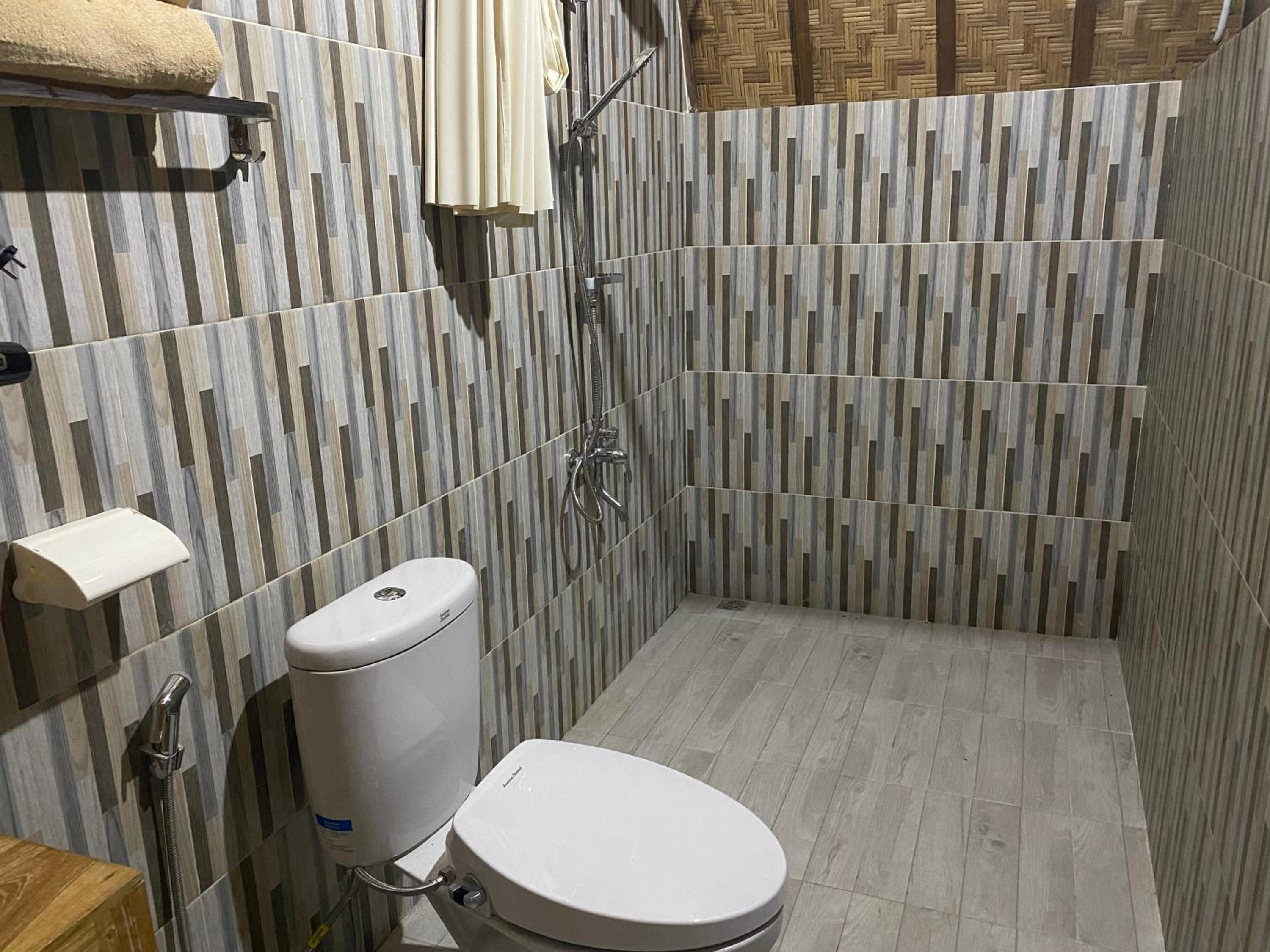 Deluxe Double Room with Balcony - Photo 20
