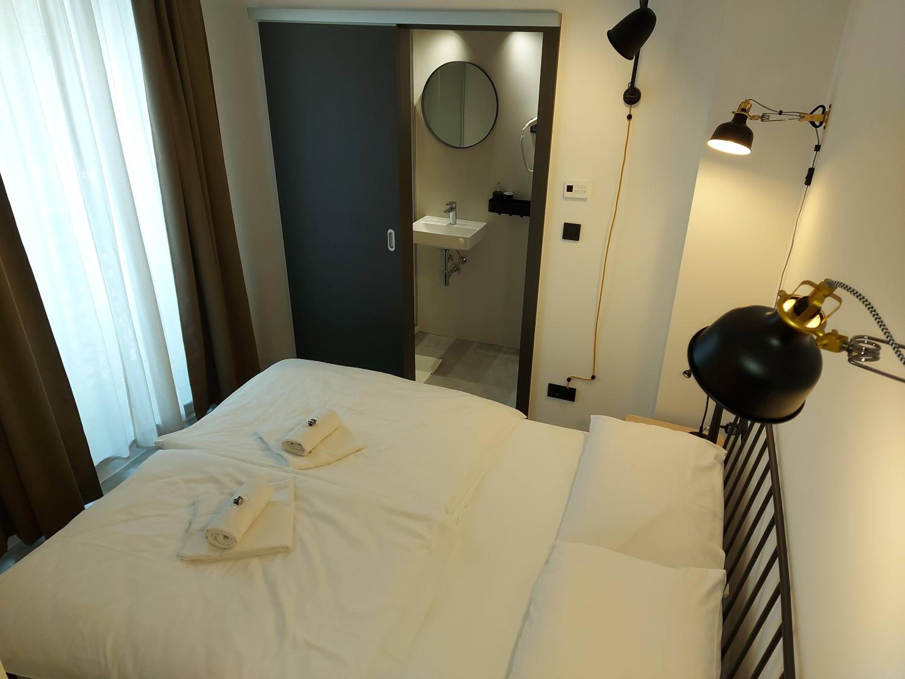 Economy Double Room photo 3