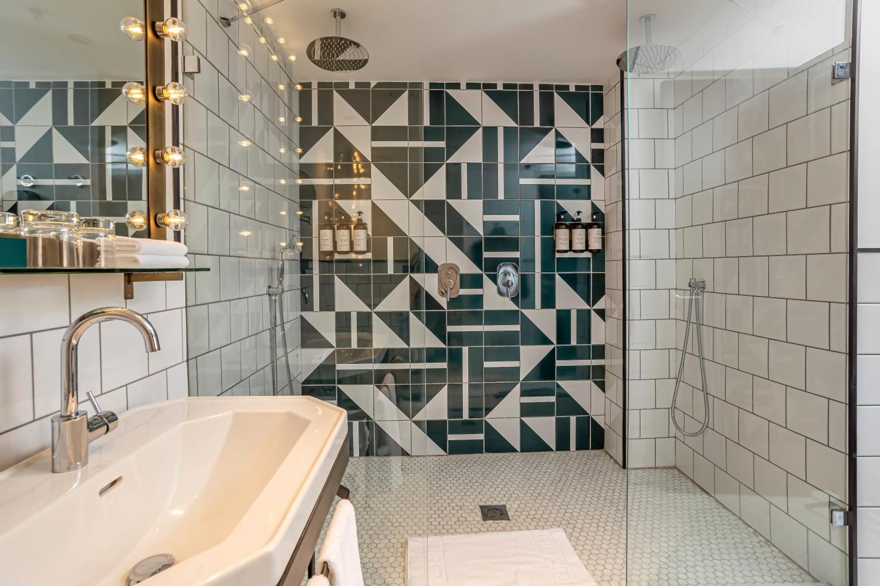 Junior Suite - Photo 8