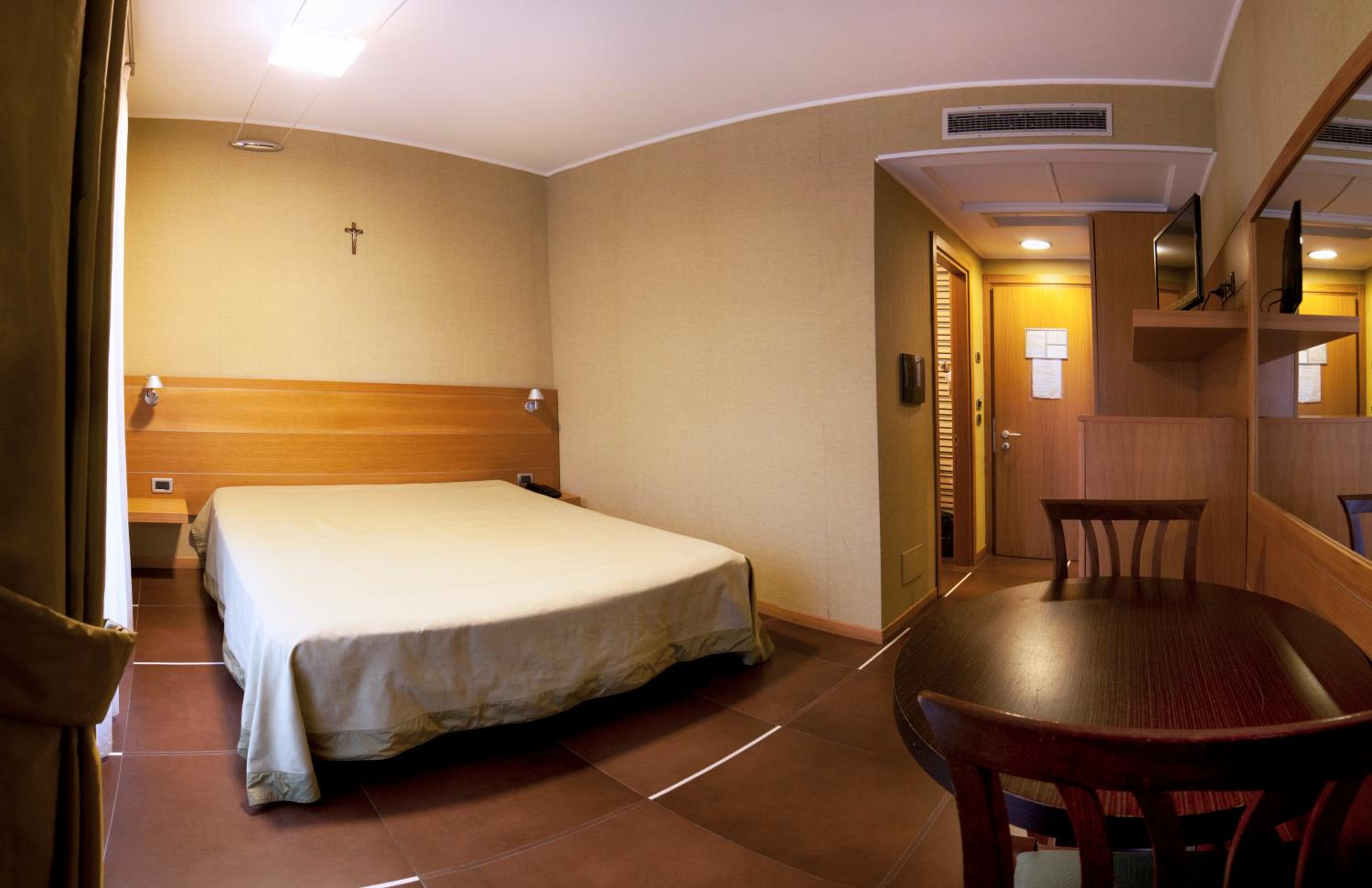 Comfort Double or Twin Room photo 3