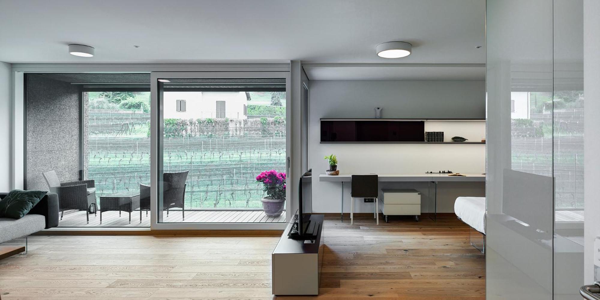 Apartment with Garden View
