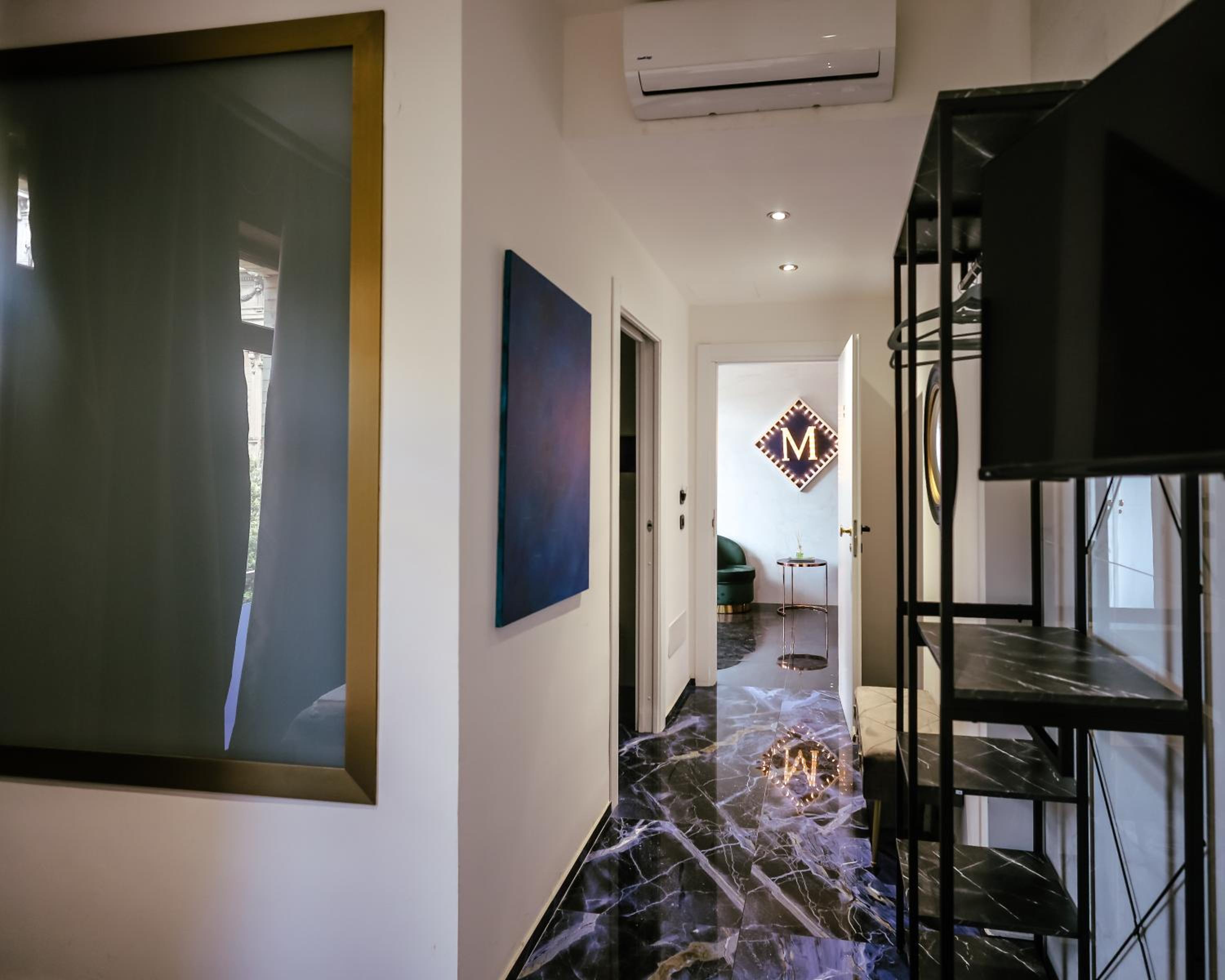 Deluxe Double Room - Photo 18