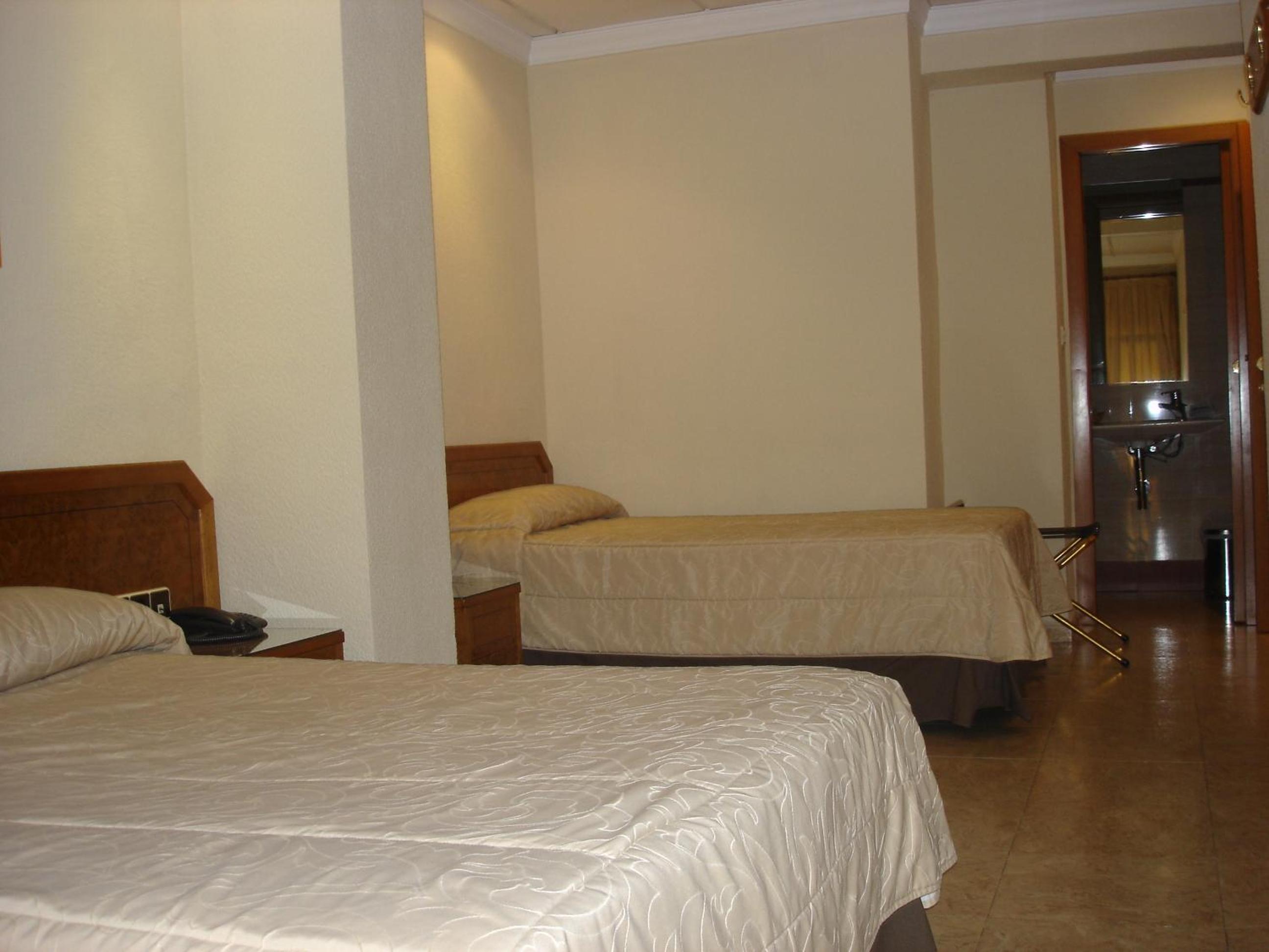 Triple Room photo 3