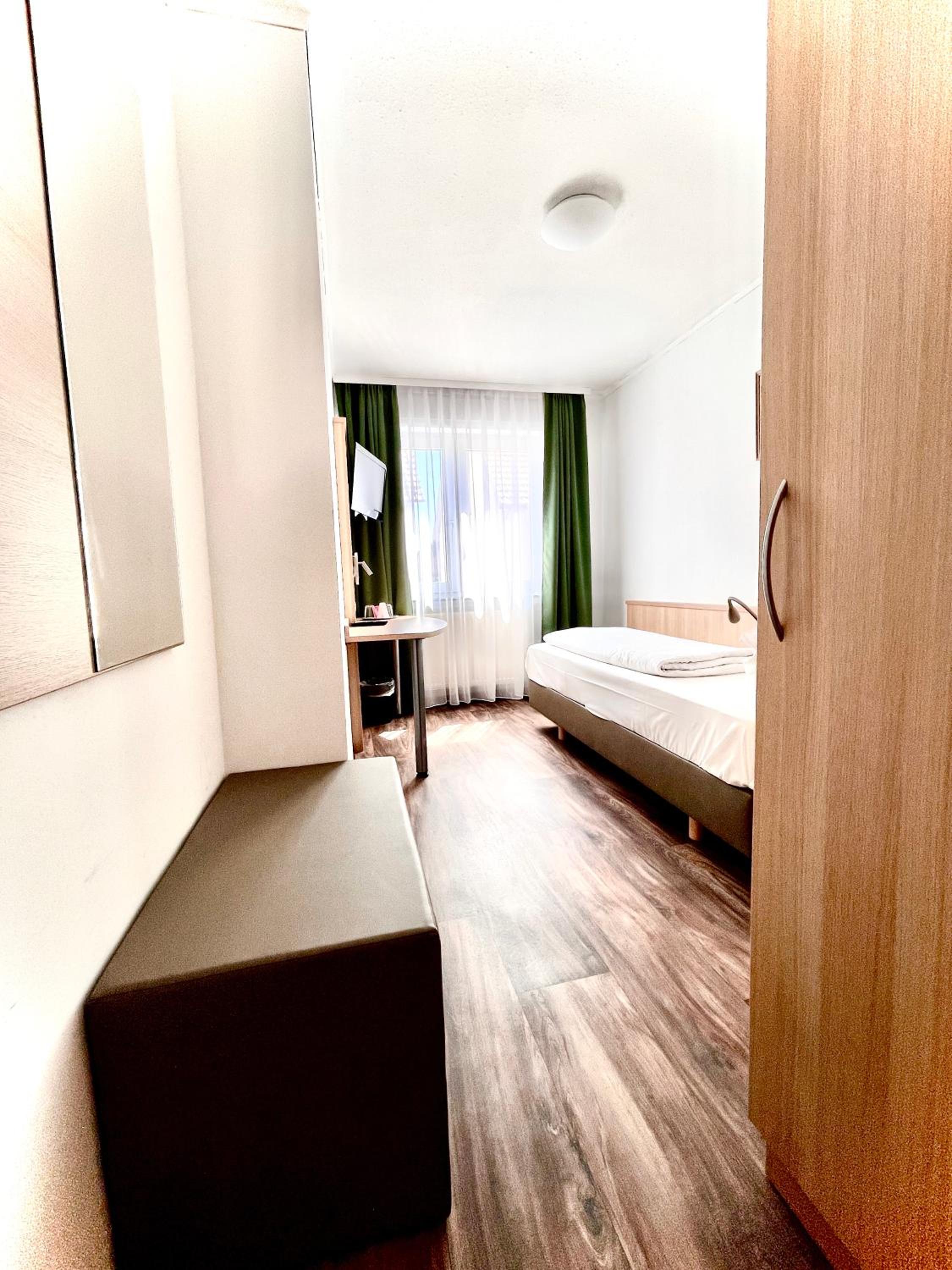 Single Room - Photo 23