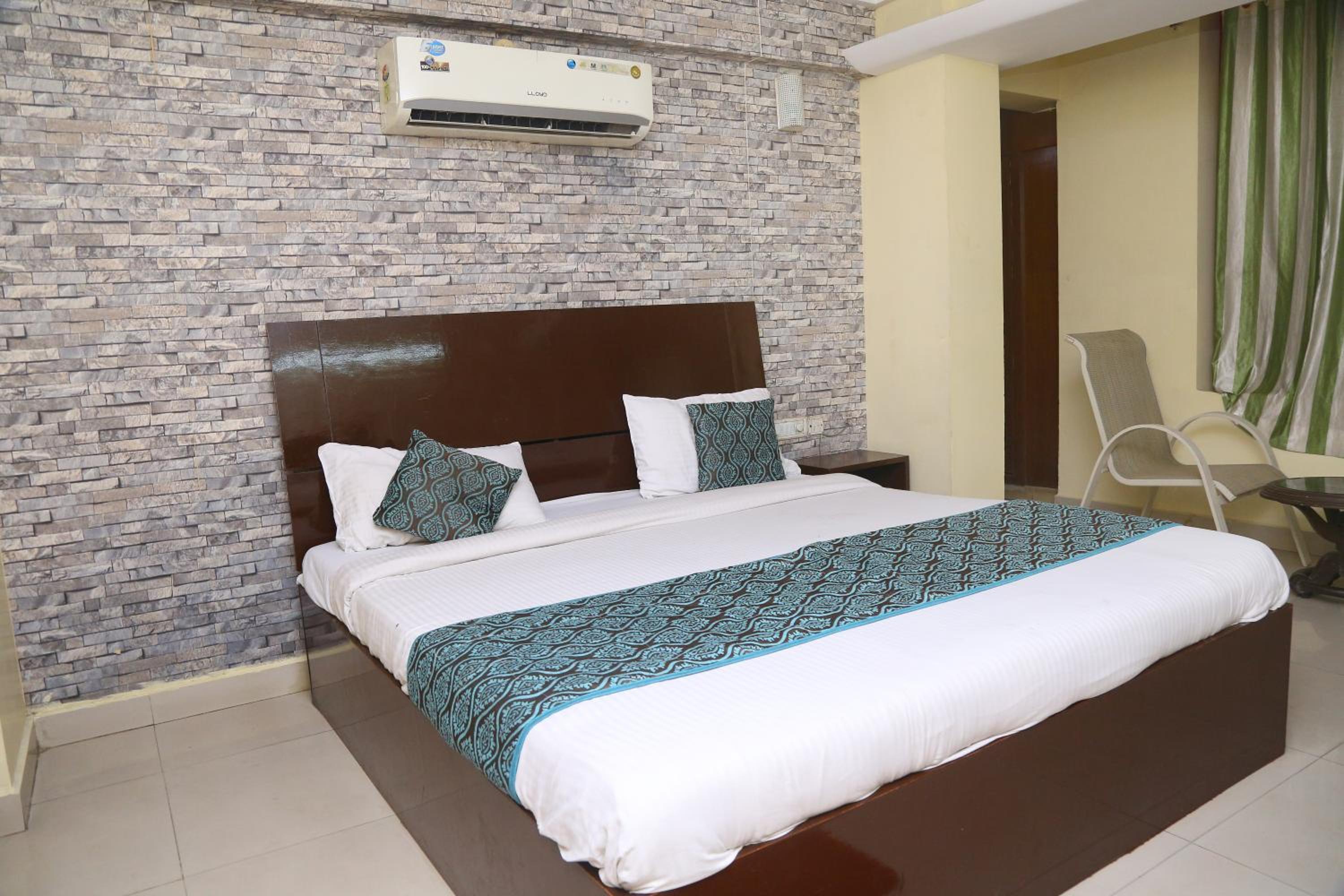 Deluxe Double Room photo 3