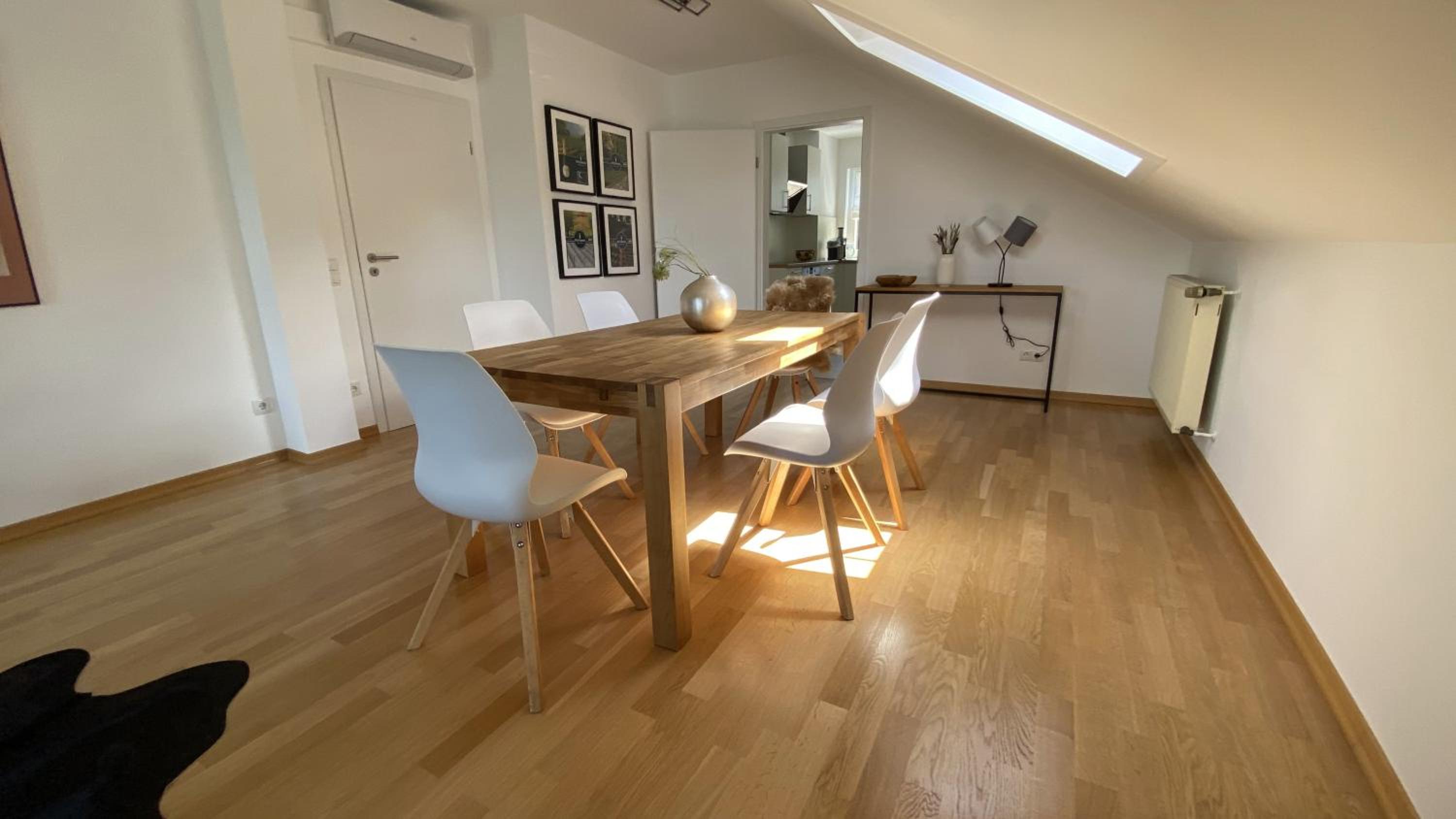One-Bedroom Apartment - Photo 9