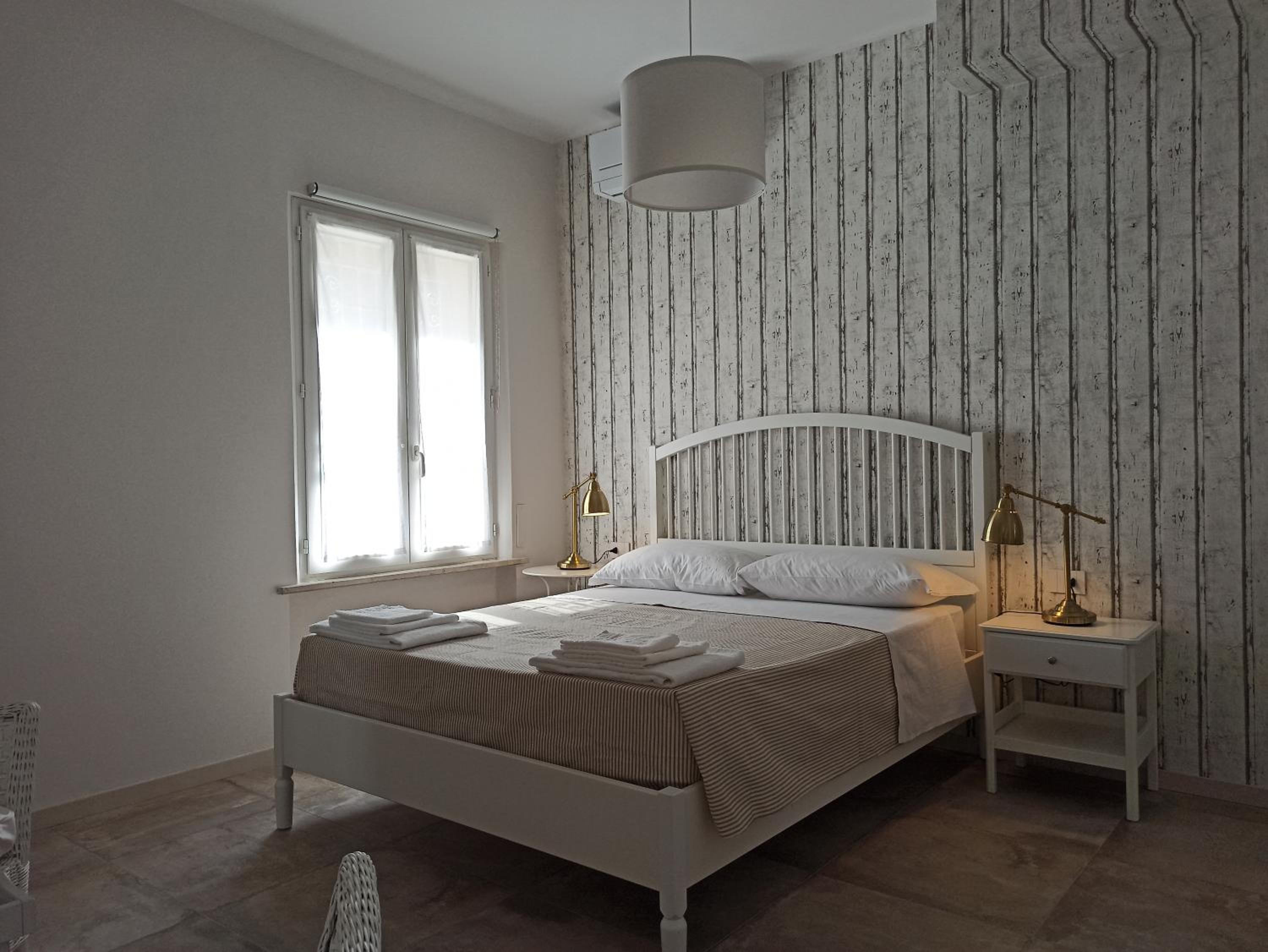 Deluxe King Room photo 2