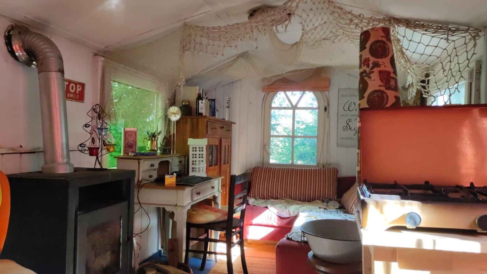 Mobile Home photo 2