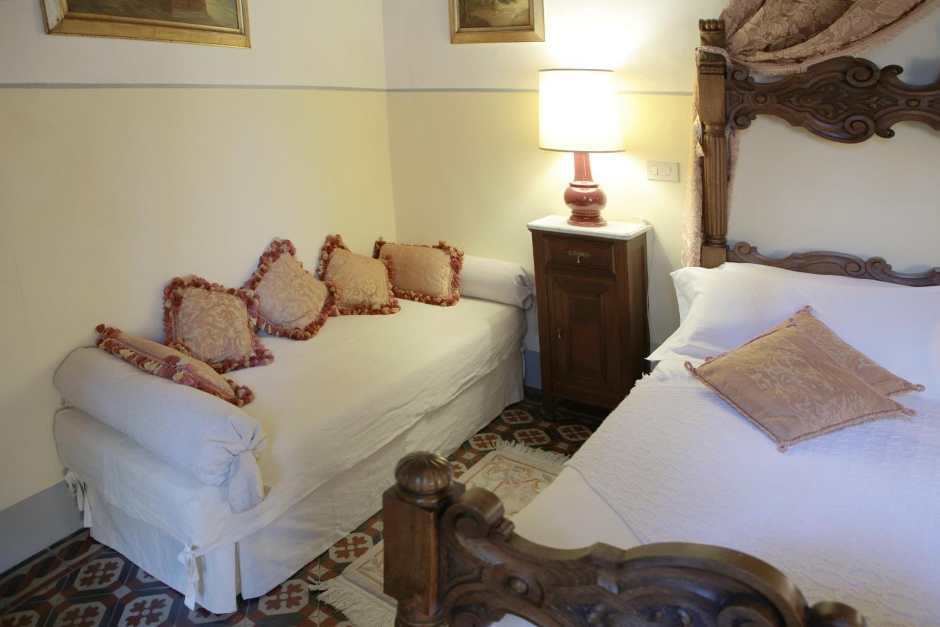 Classic Triple Room - Photo 7