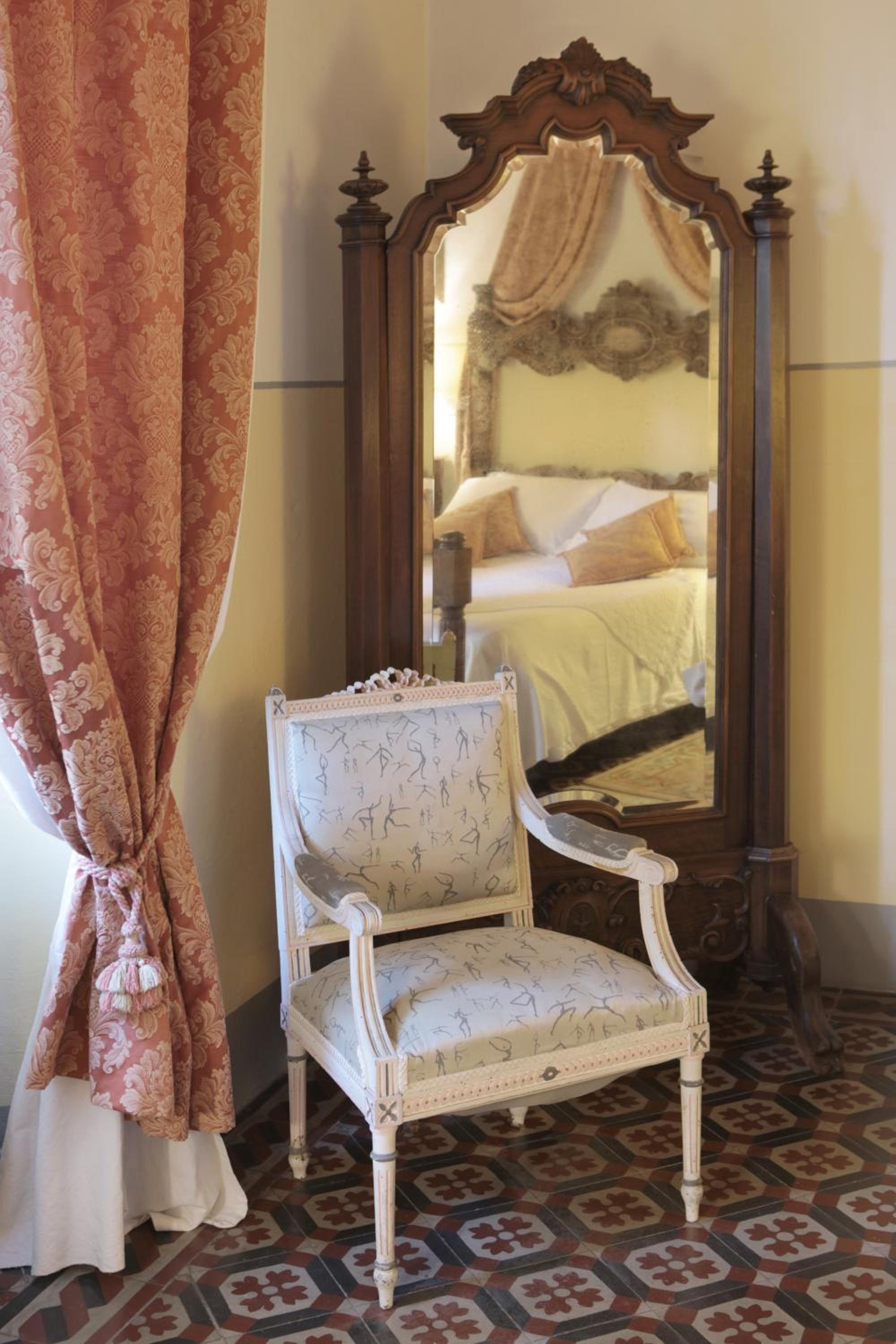 Classic Triple Room - Photo 1