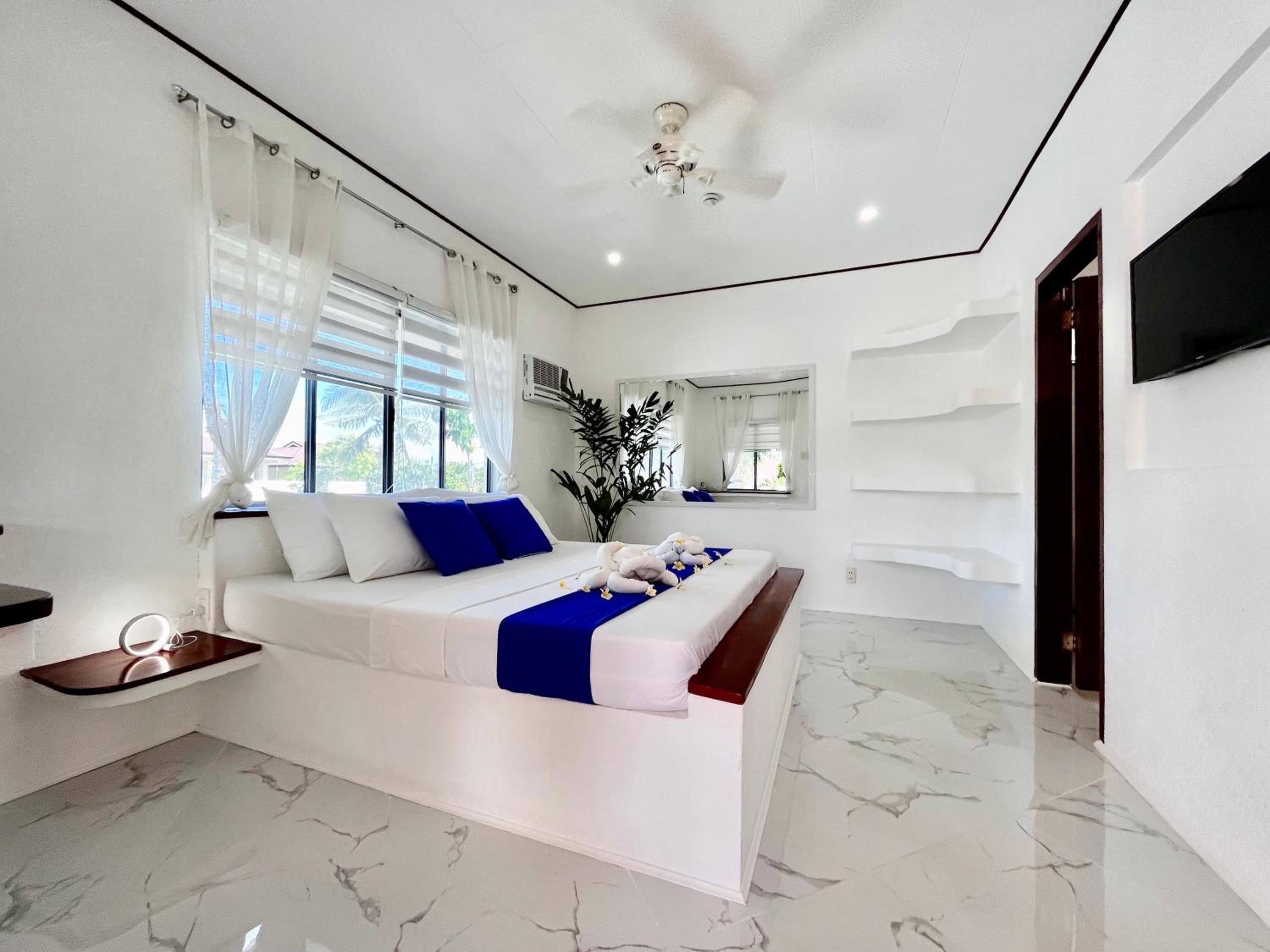 Superior King Room - Photo 14
