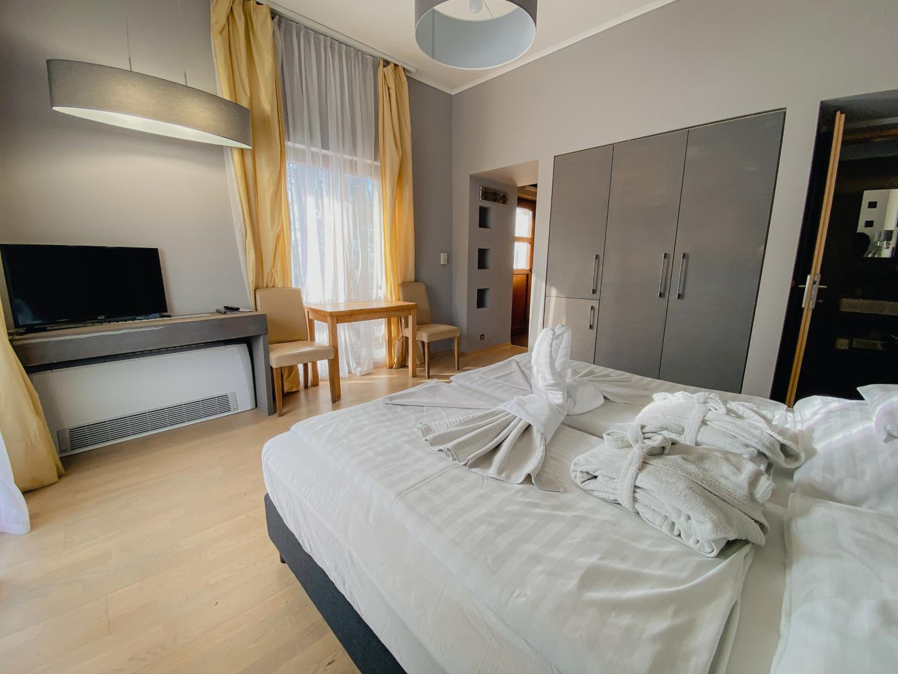Studio with Extra Bed photo 2
