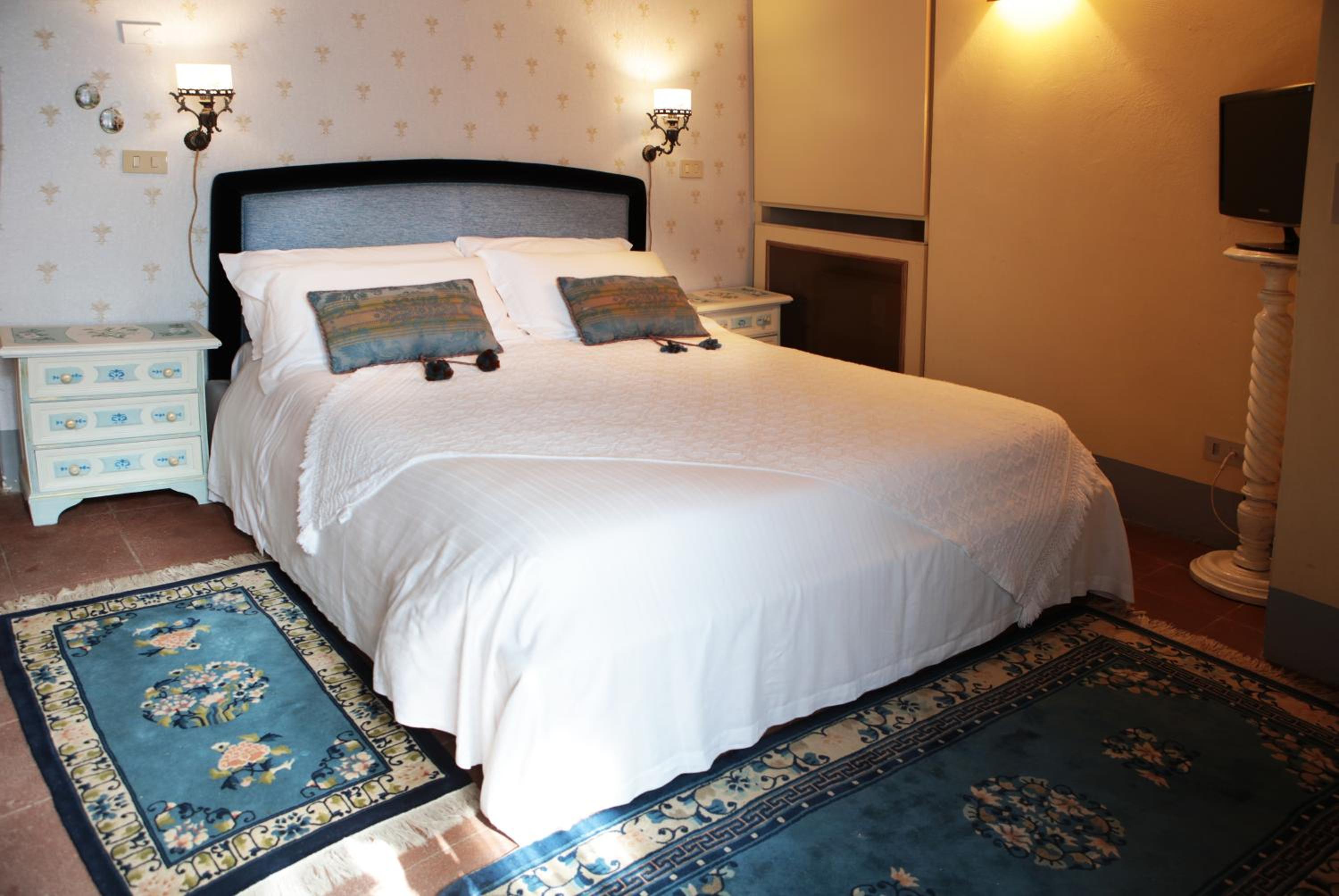 Double Room with Patio photo 1