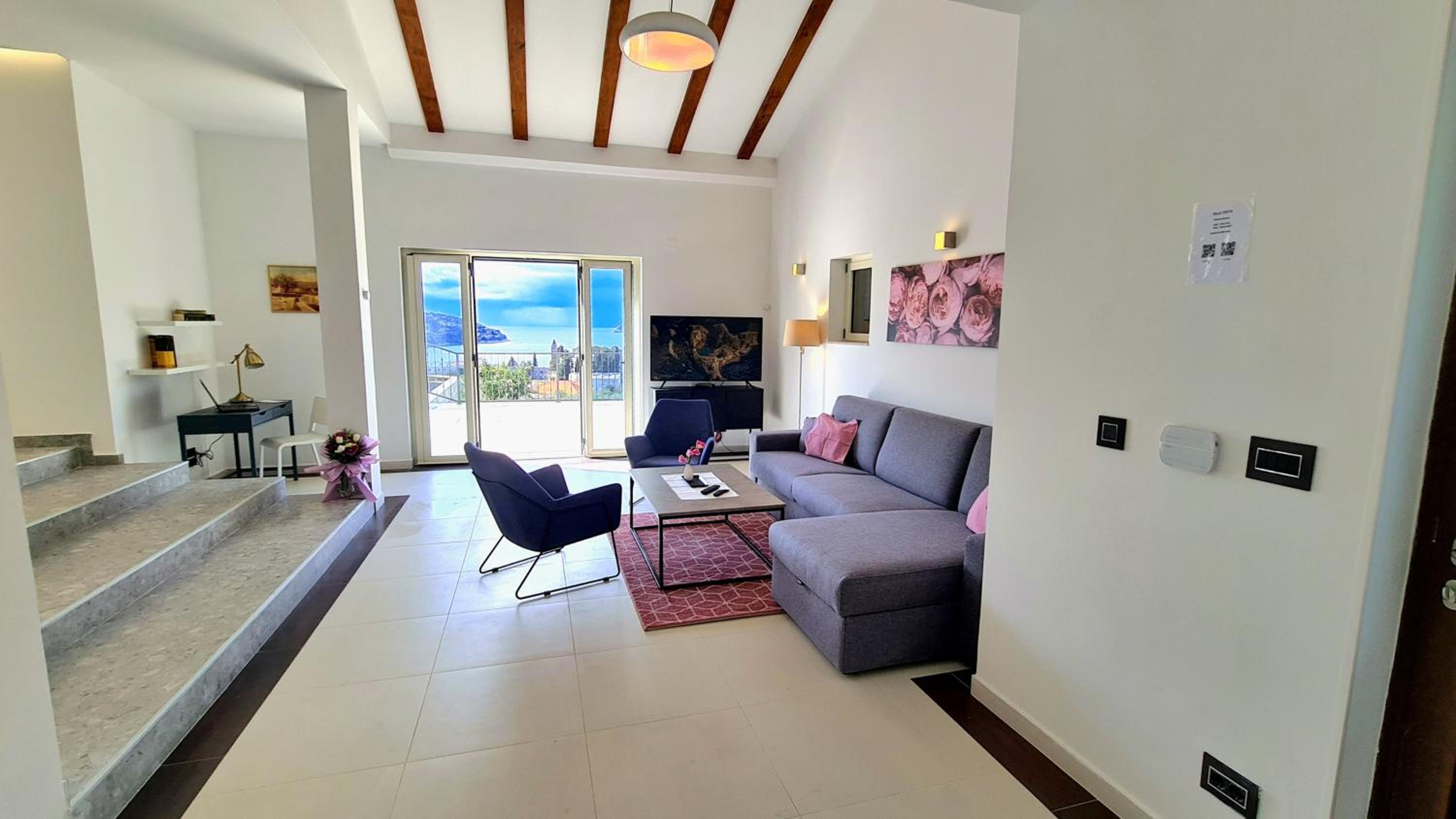 Villa photo 1