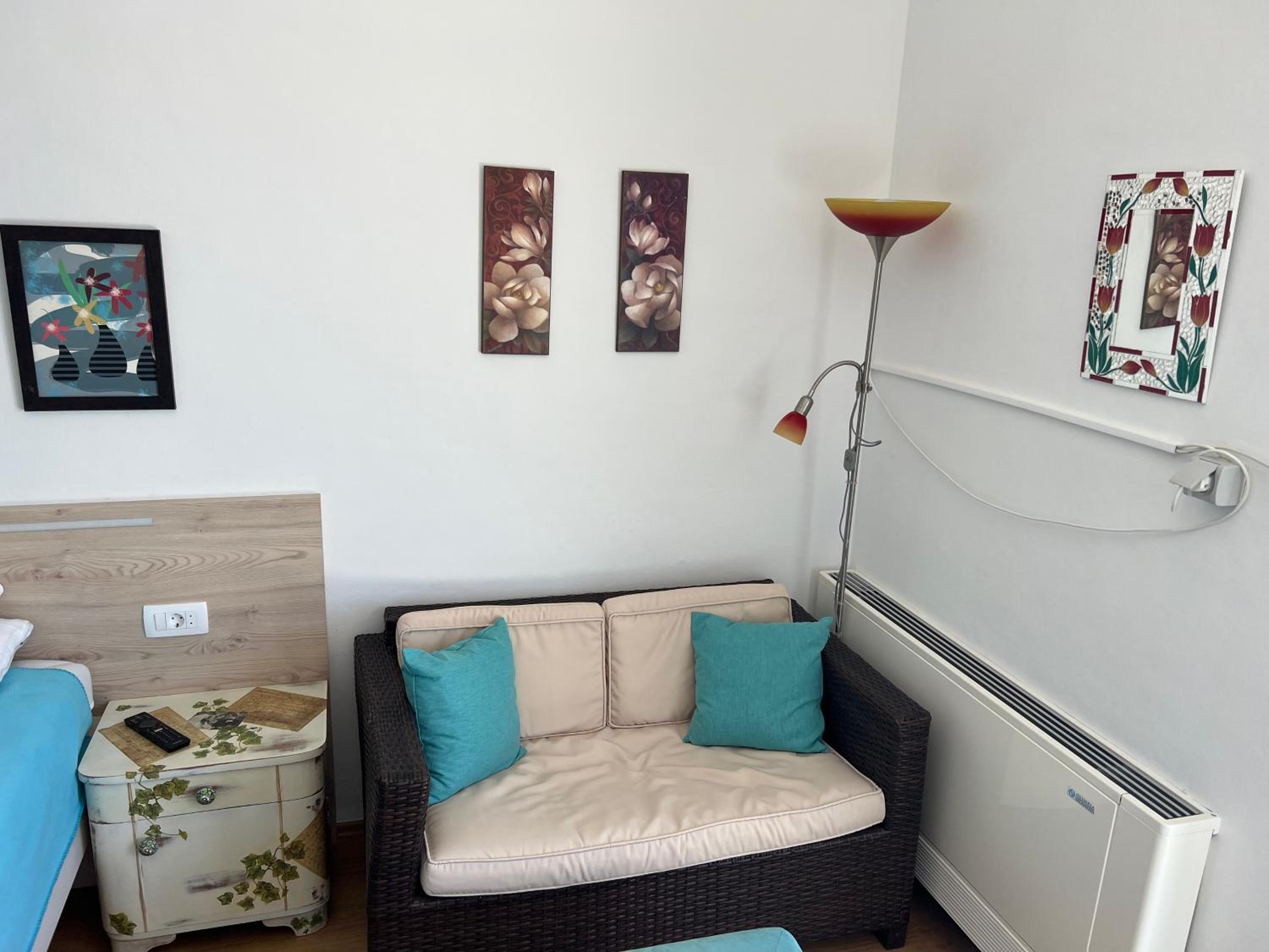 Apartment photo 1