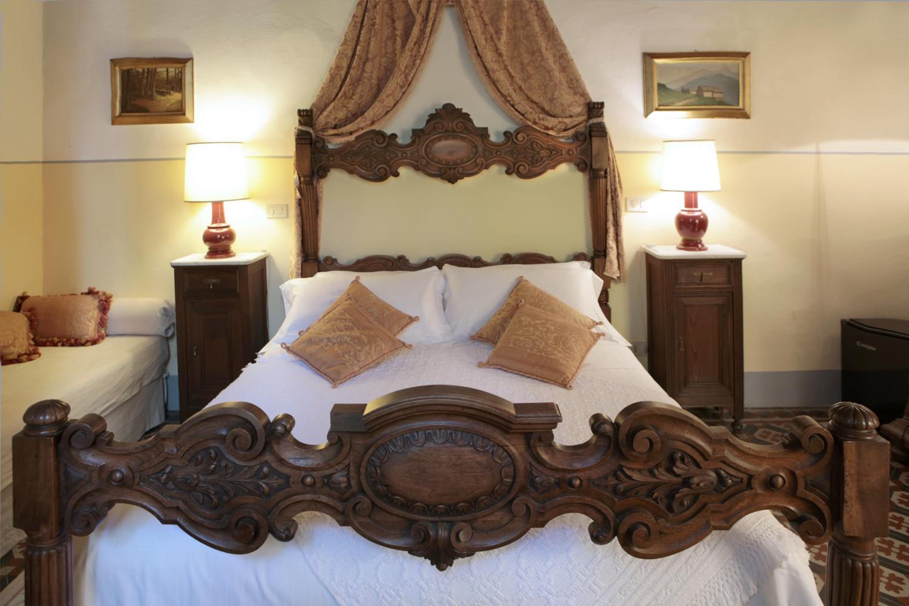 Classic Triple Room - Photo 13