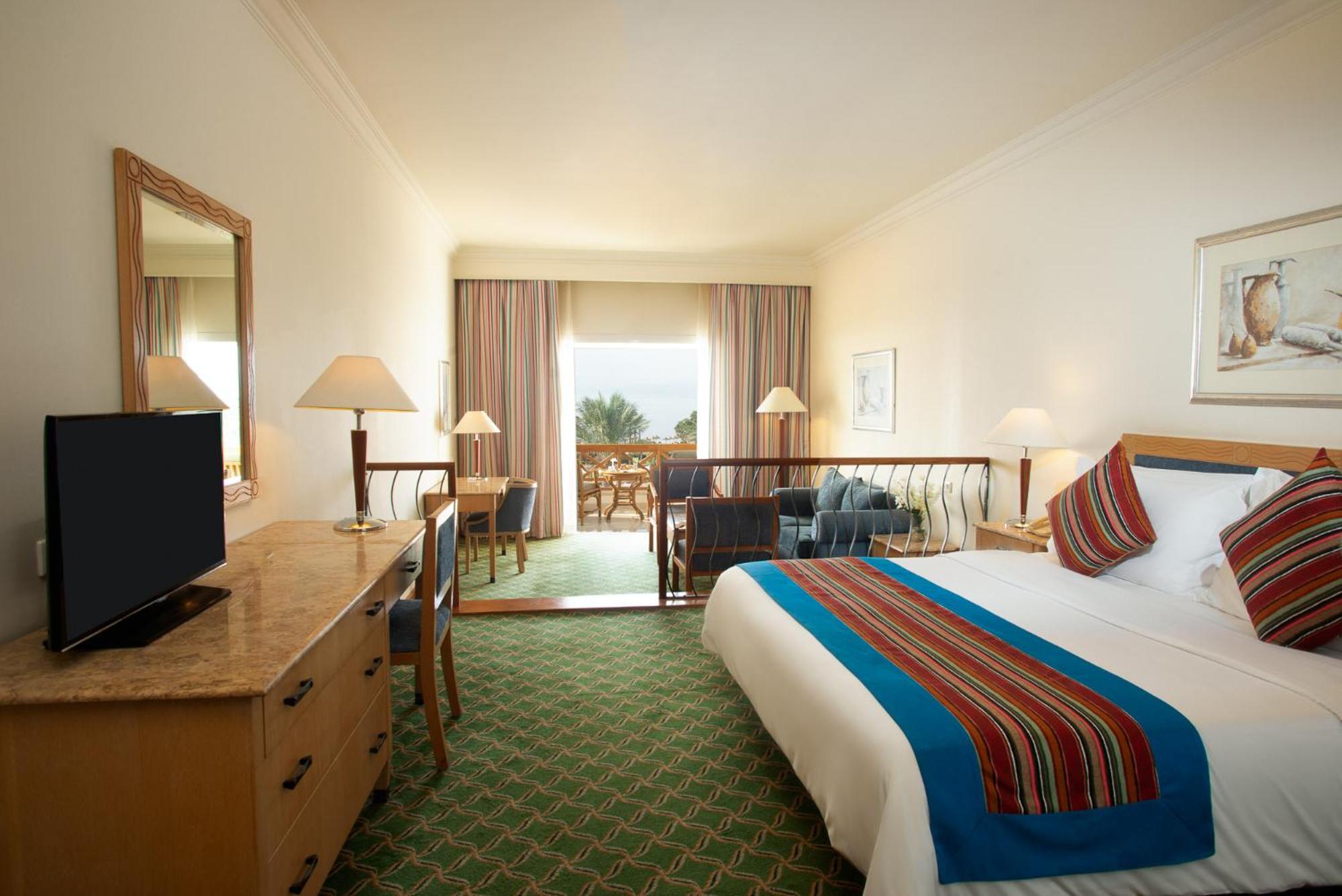 Deluxe King Room with Sea View