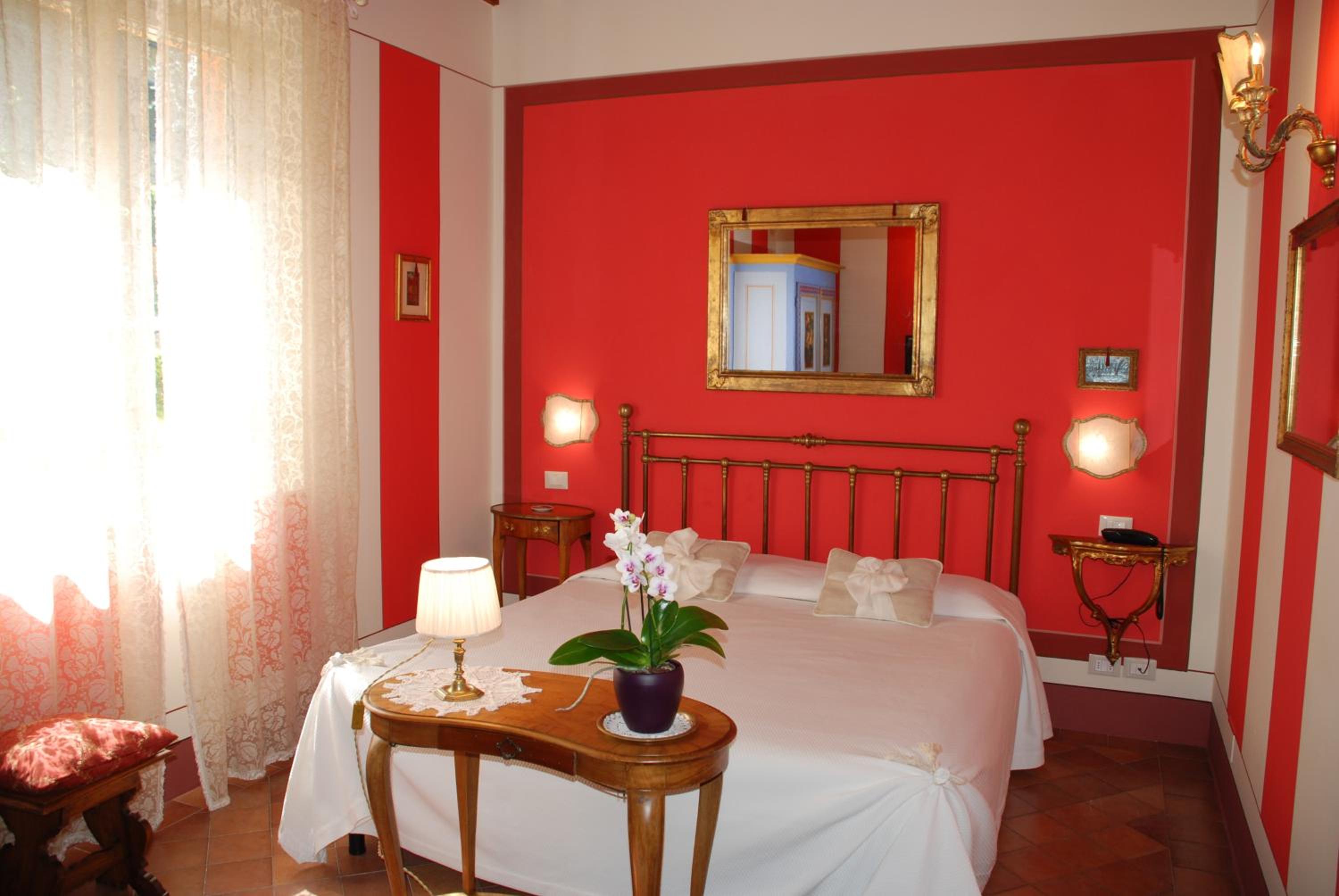 Double or Twin Room - Photo 12