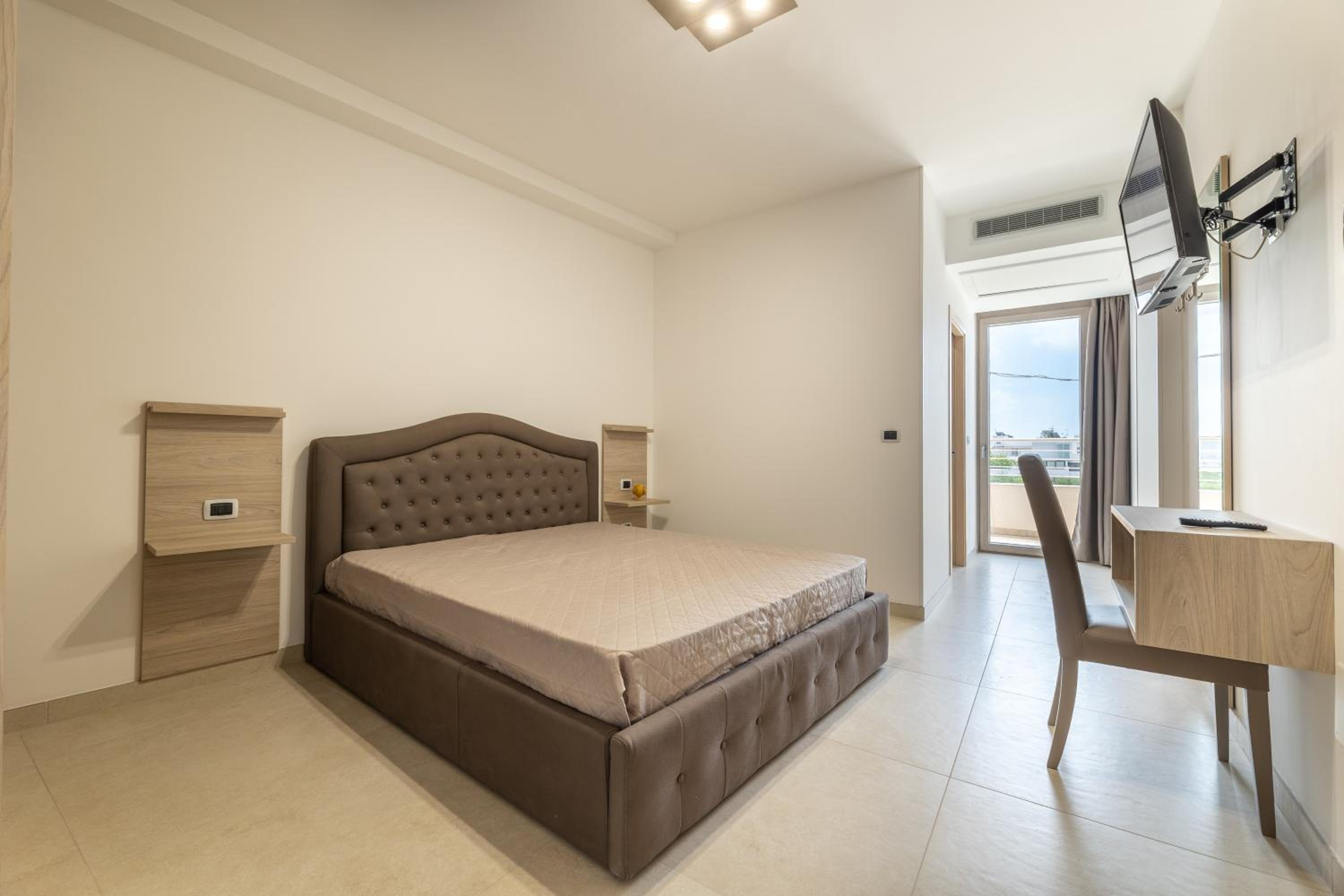 Deluxe Double Room with Balcony