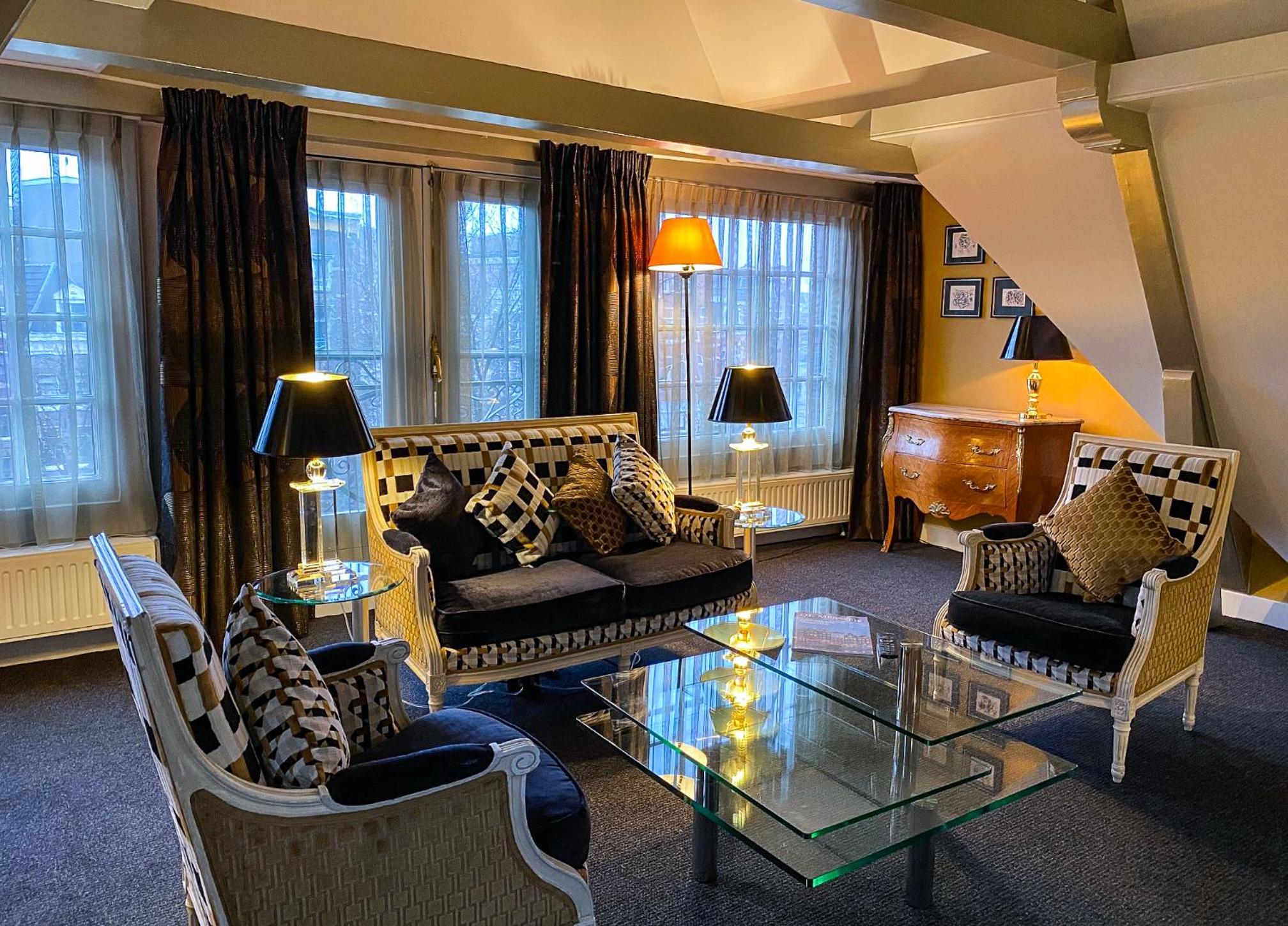 Grand Suite with Canal View photo 3