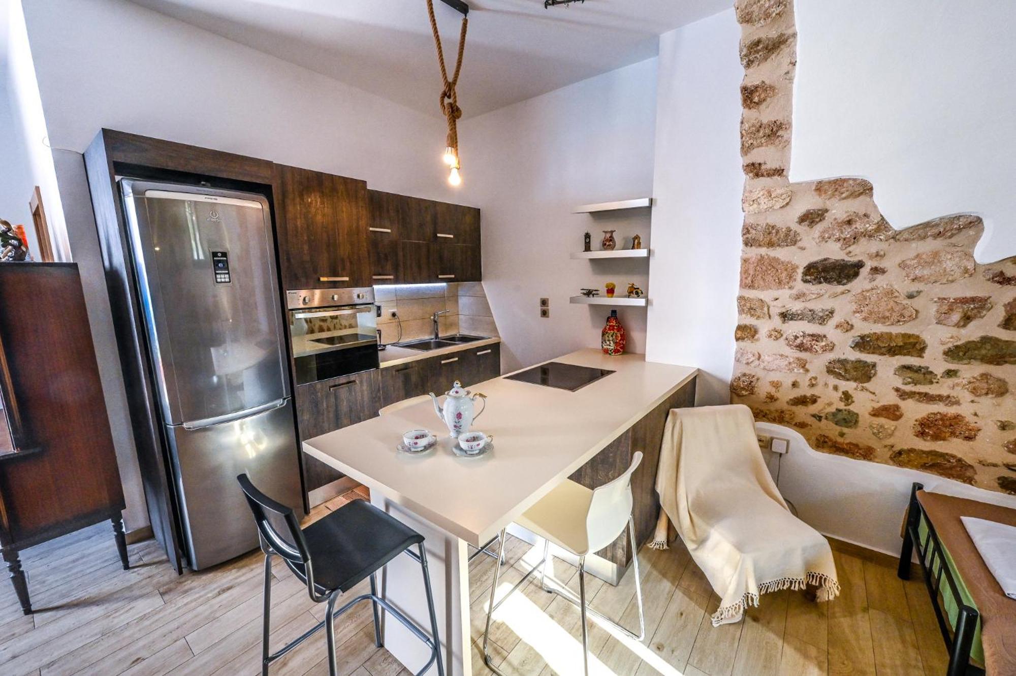 Two-Bedroom Apartment - Photo 2