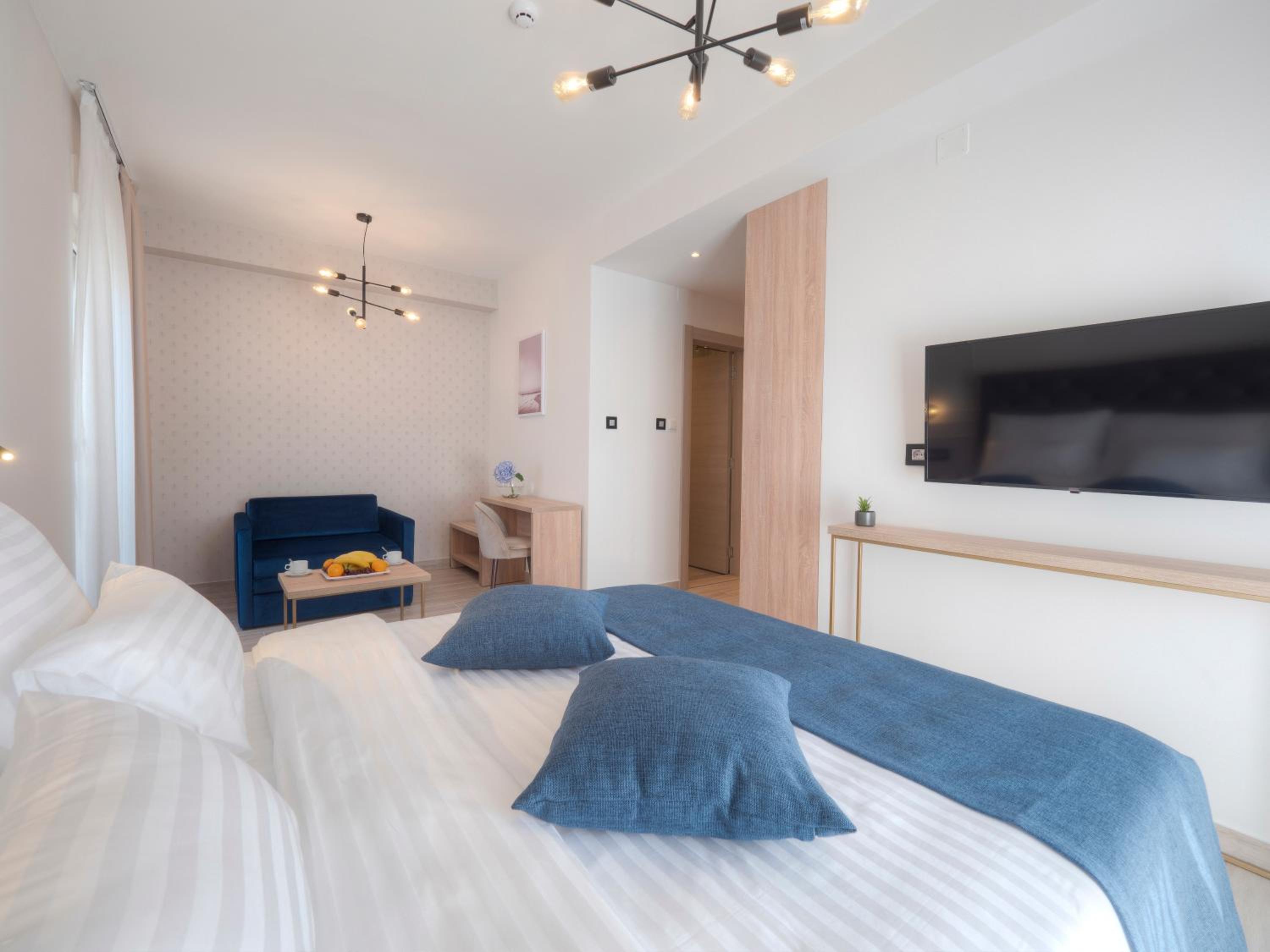 Deluxe Double Room - Photo 5