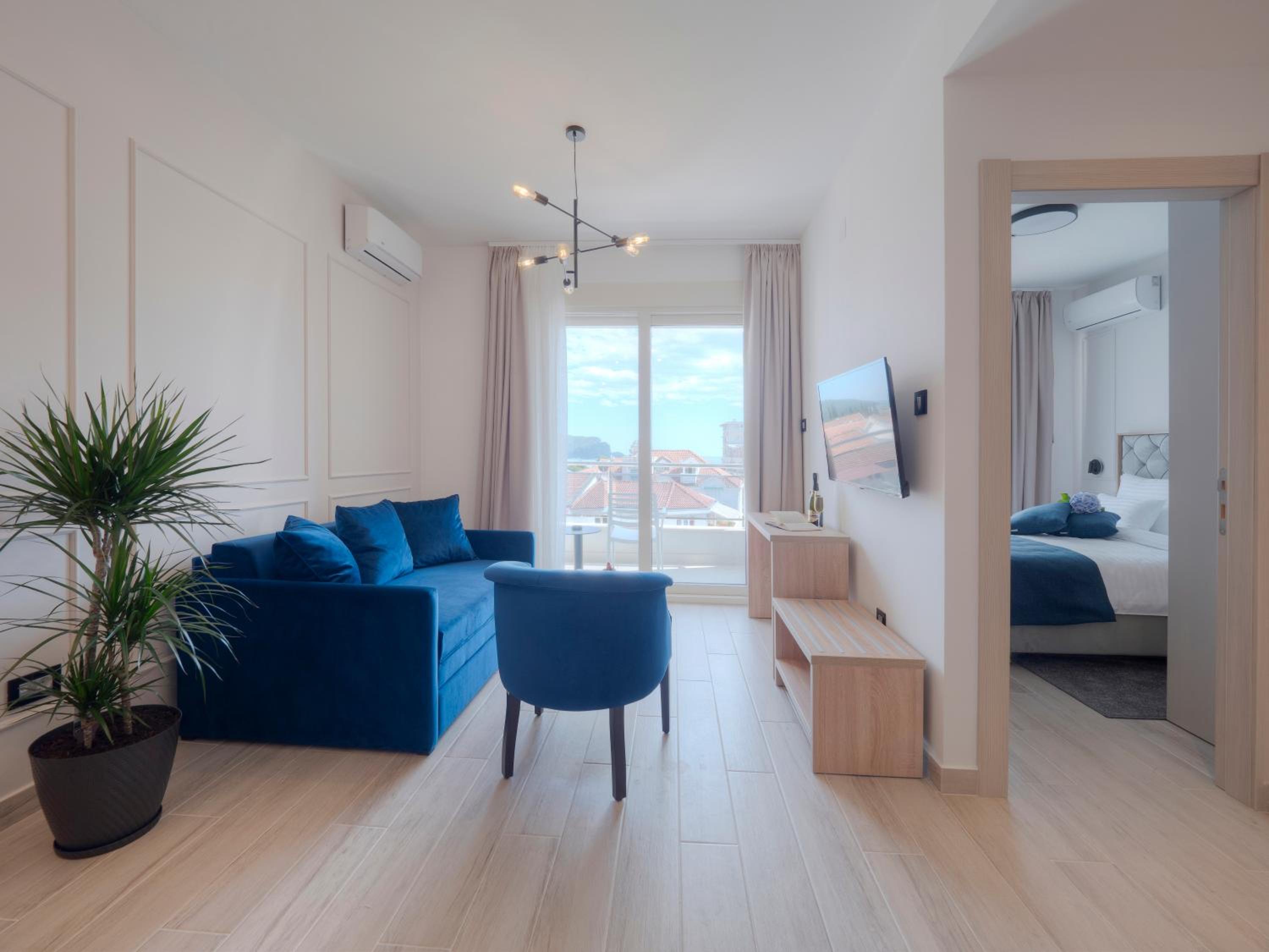 Premium Apartment - Photo 10