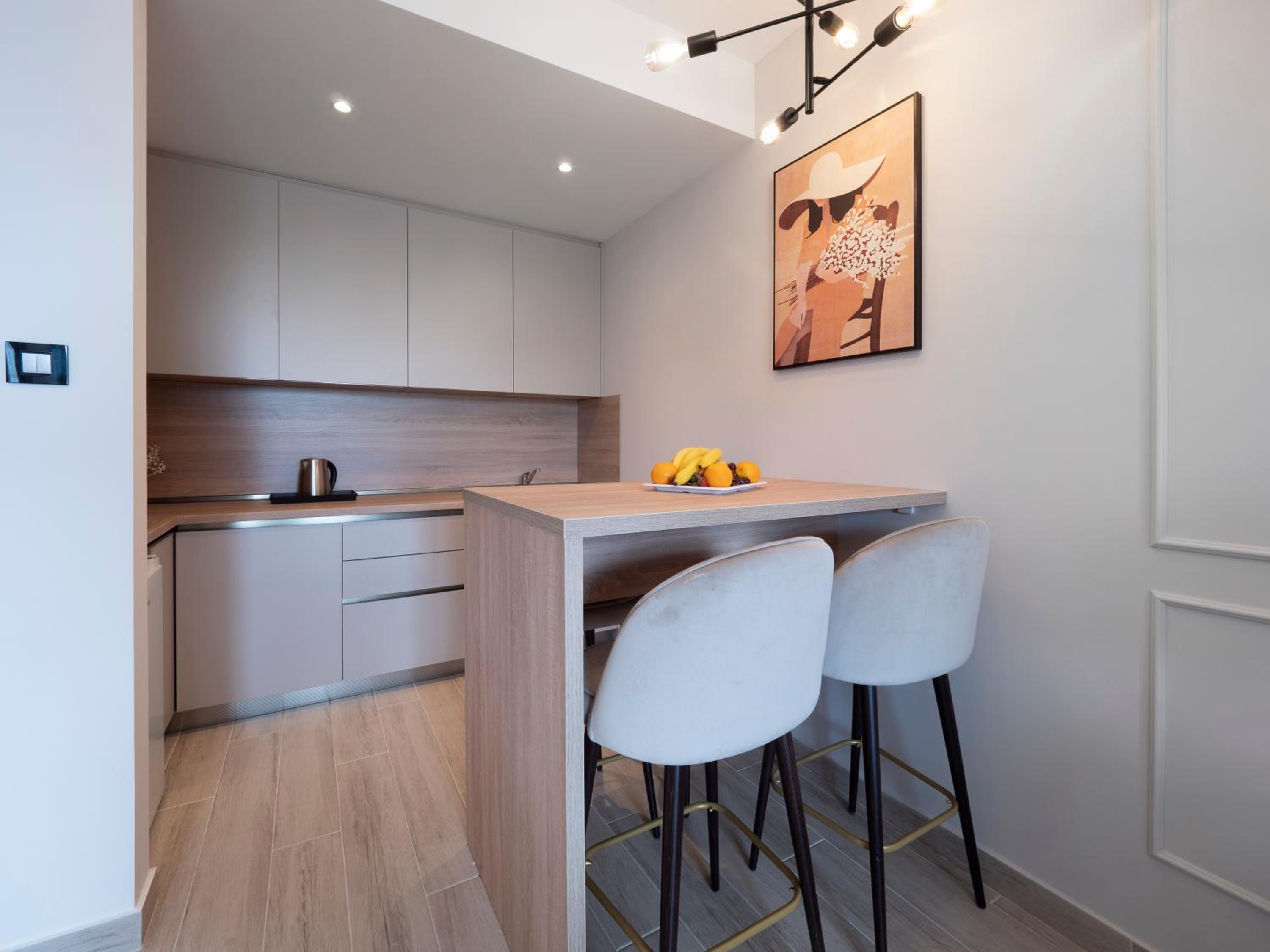 Premium Apartment - Photo 6
