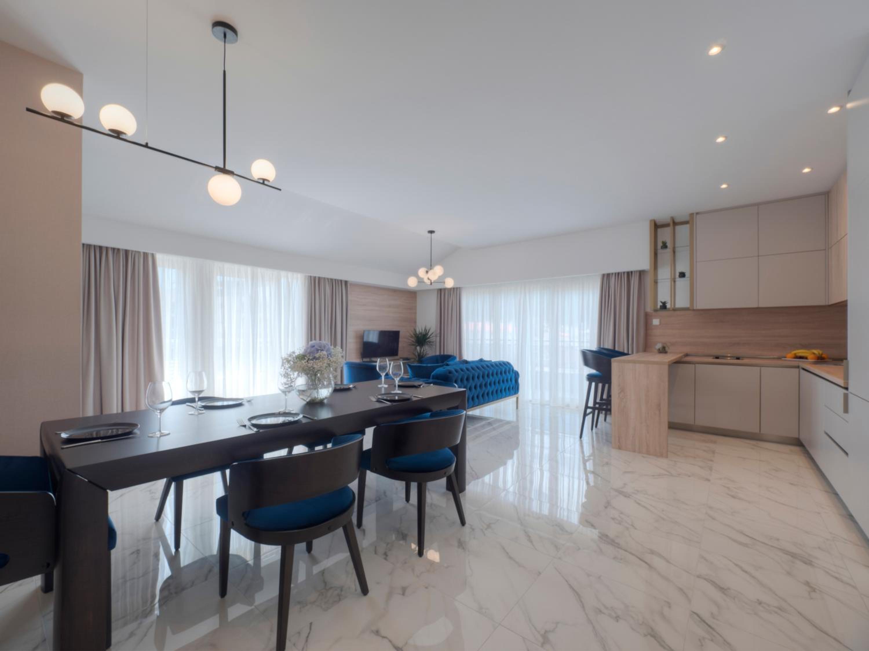 Penthouse Apartment - Photo 17