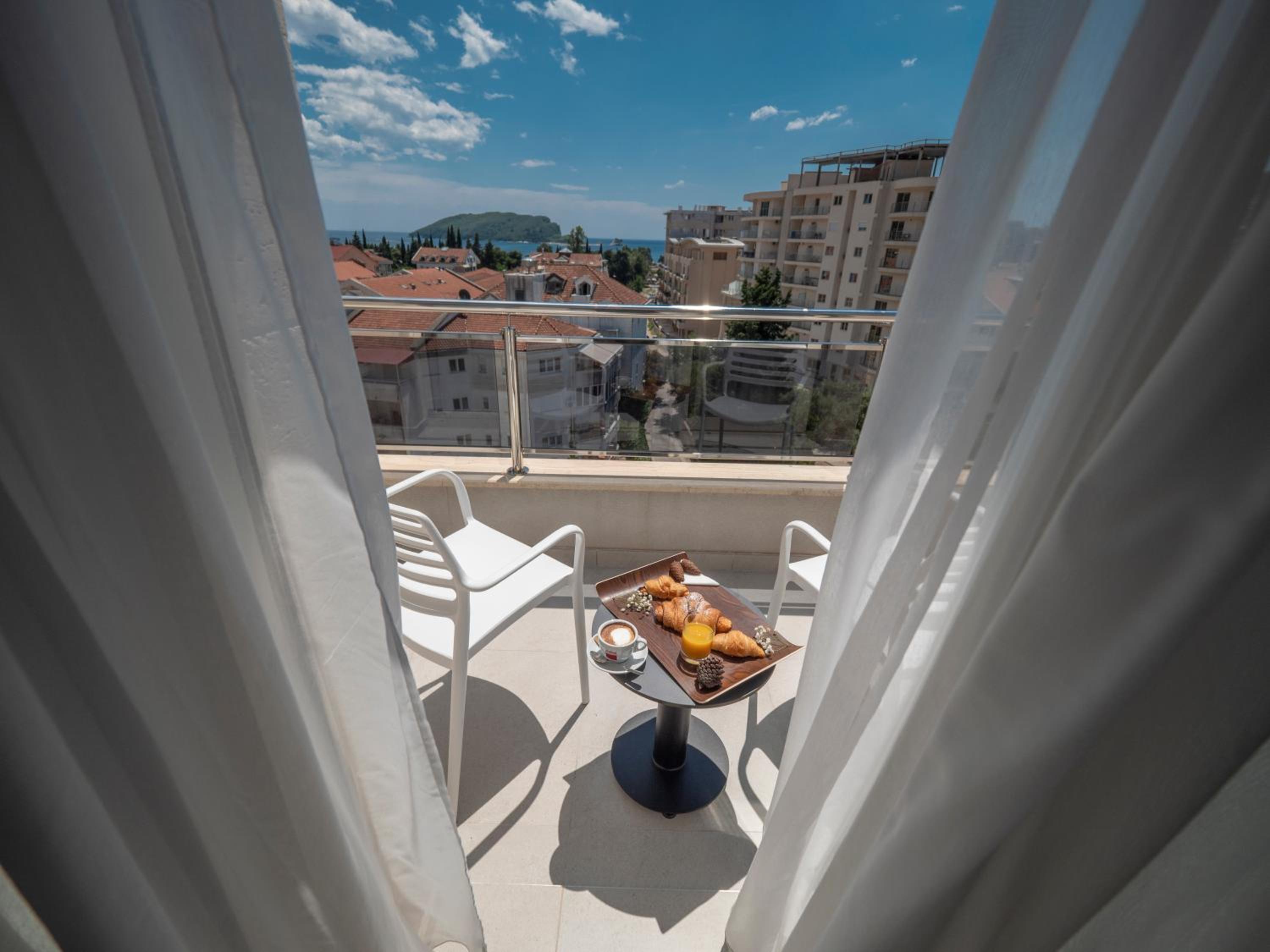 Penthouse Apartment - Photo 18