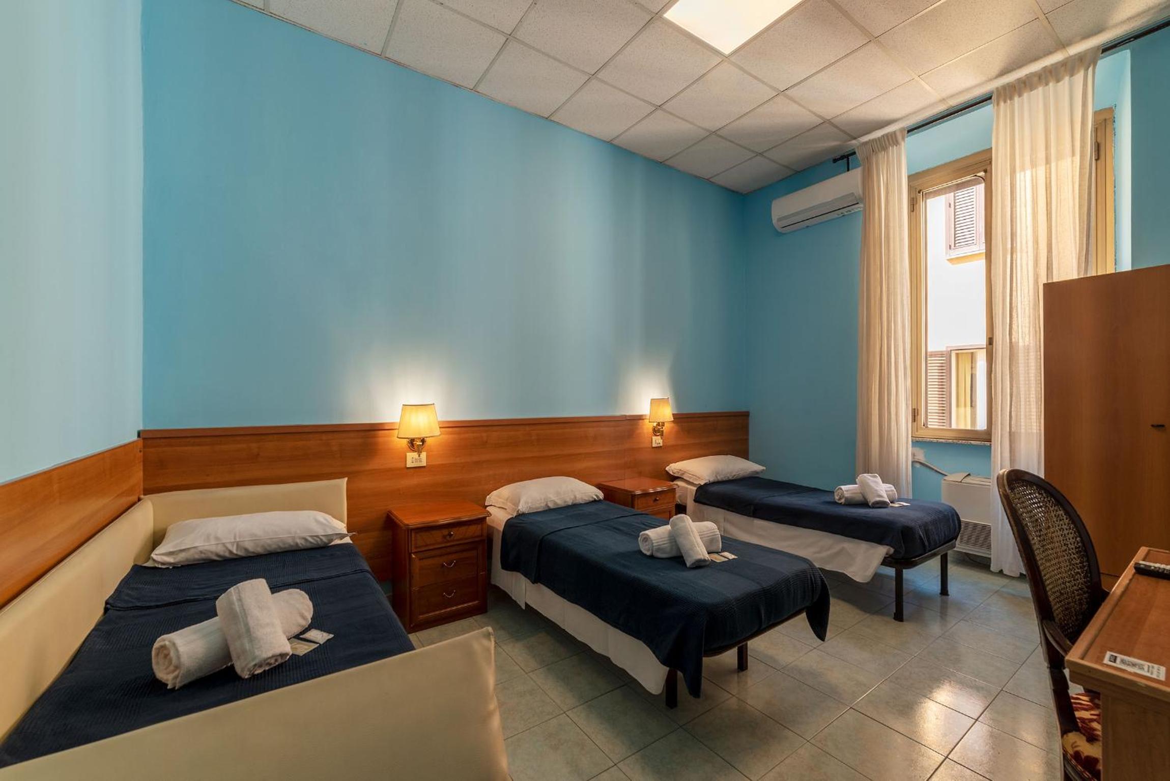 Triple Room with Private Bathroom