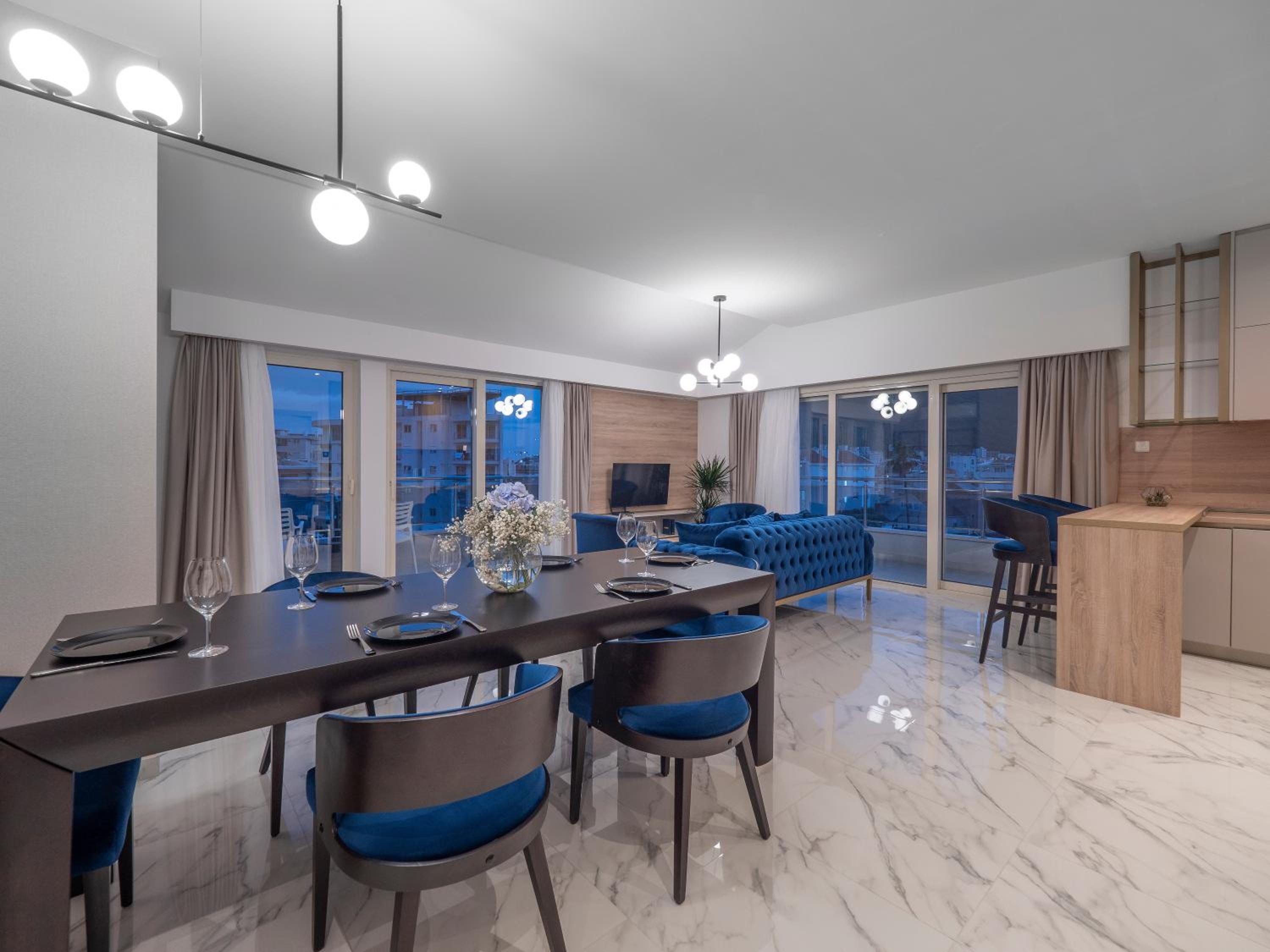 Penthouse Apartment - Photo 4