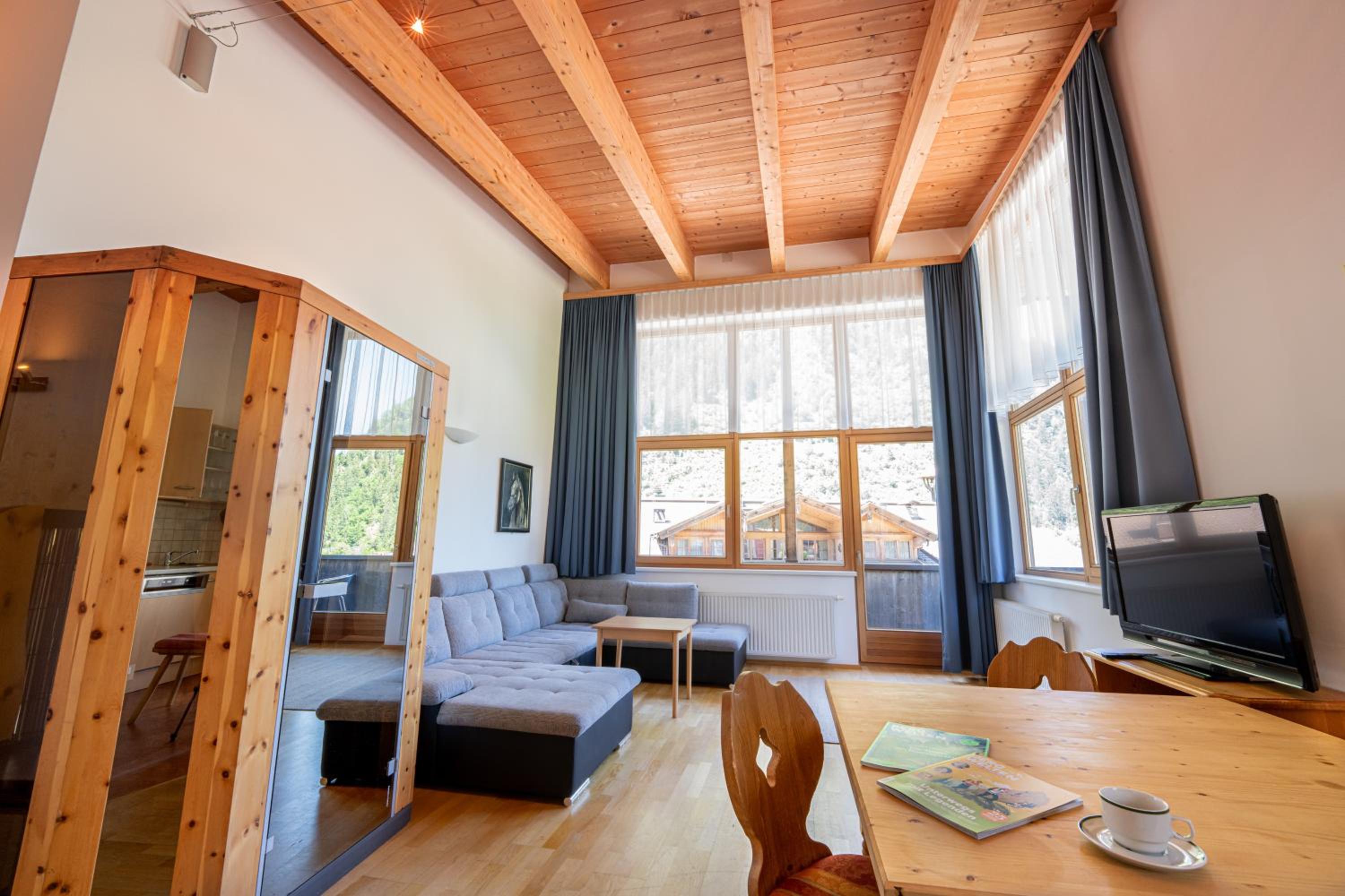 Apartment (6 Adults)