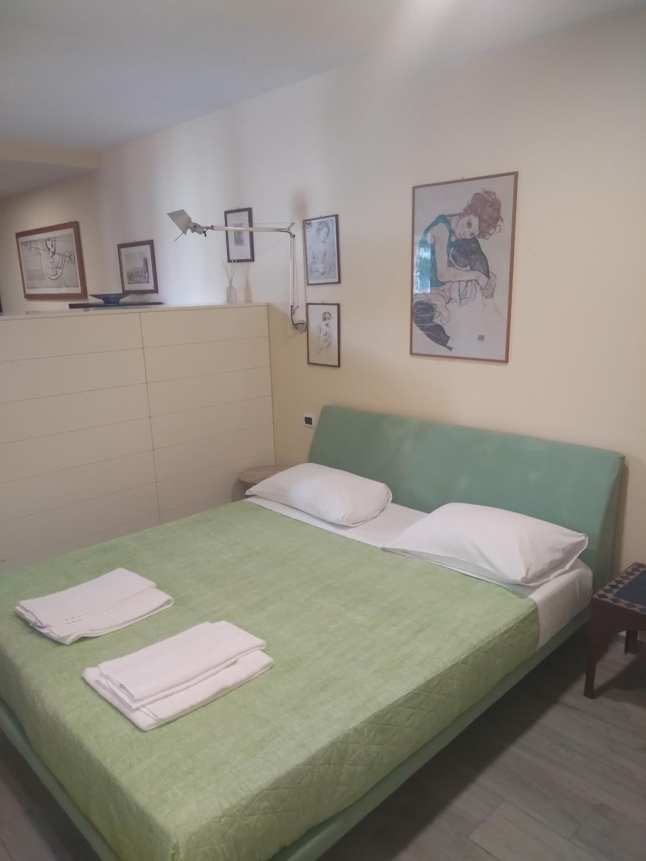 One-Bedroom Apartment - Separate Building - Via Torretta 2 photo 1