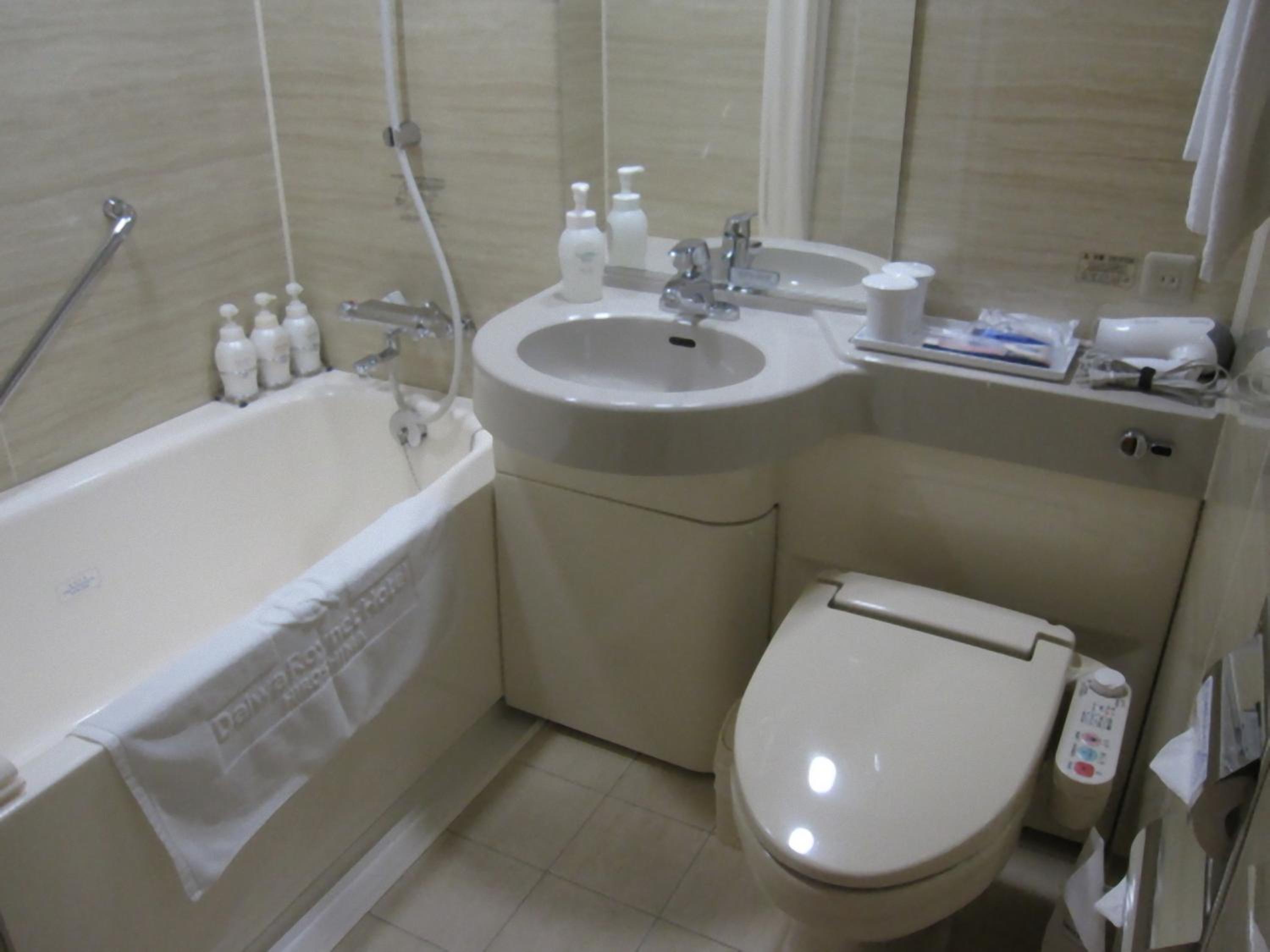 Standard Double Room - Smoking - Photo 6