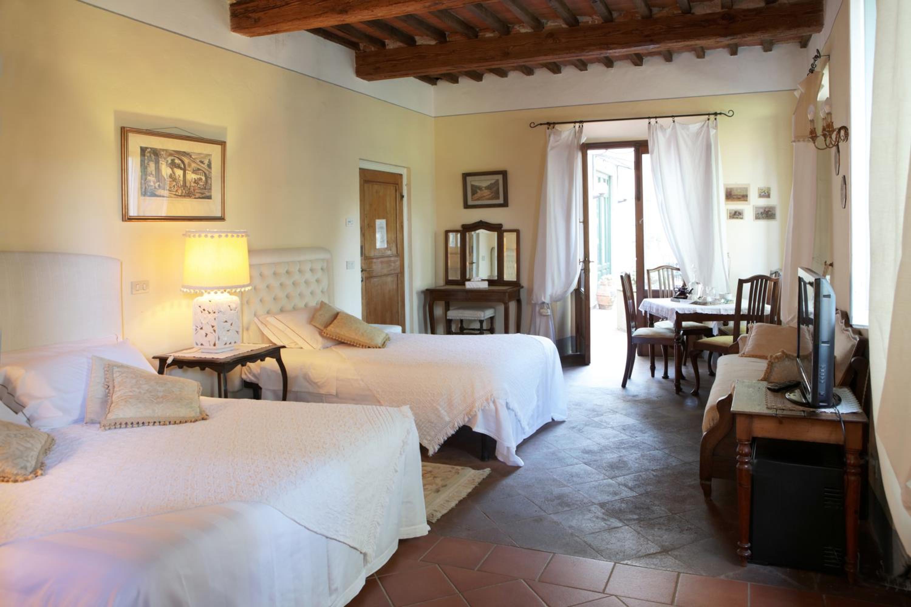 Triple Room with Terrace - Photo 11