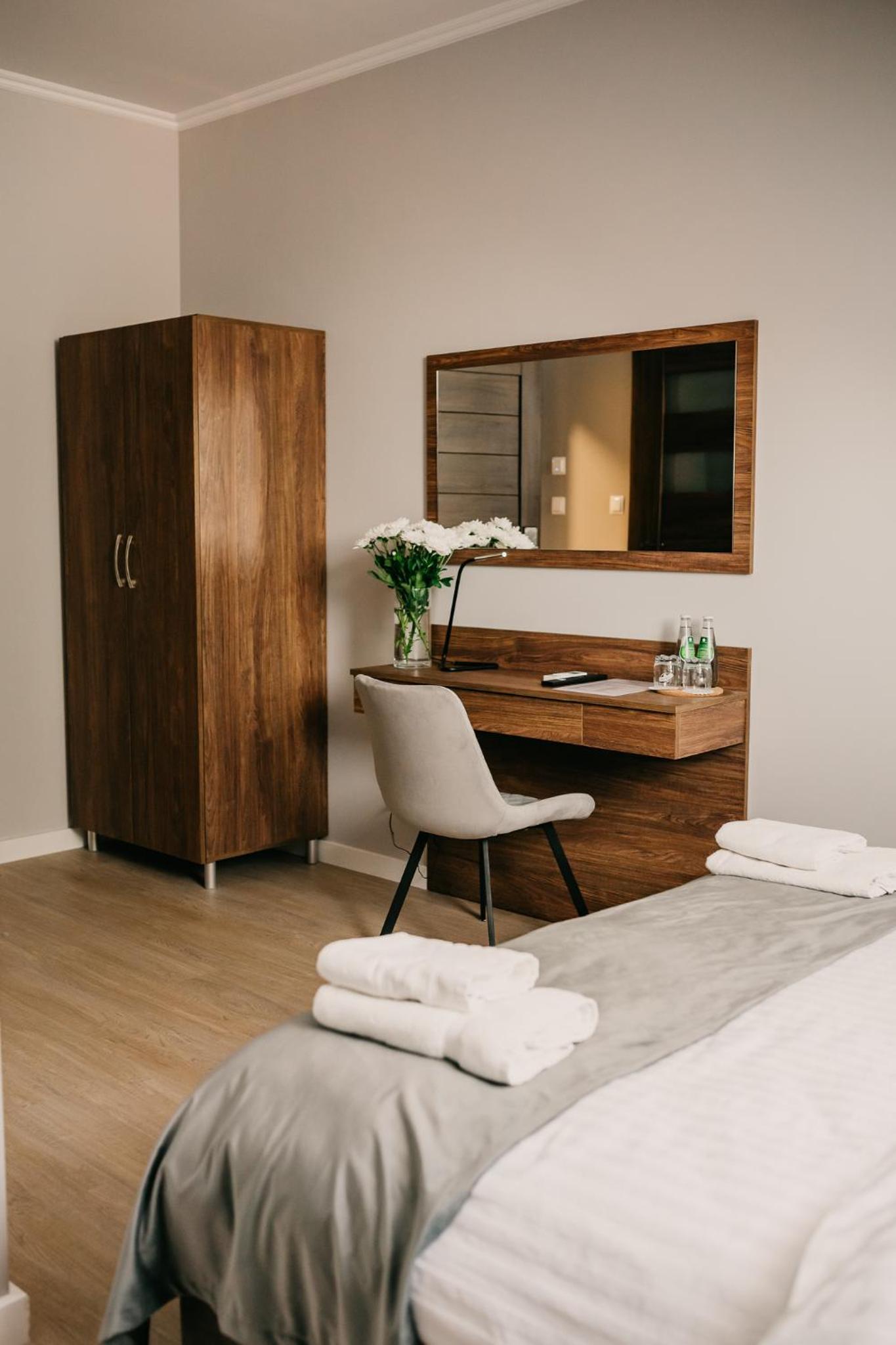 Double Room - Photo 9