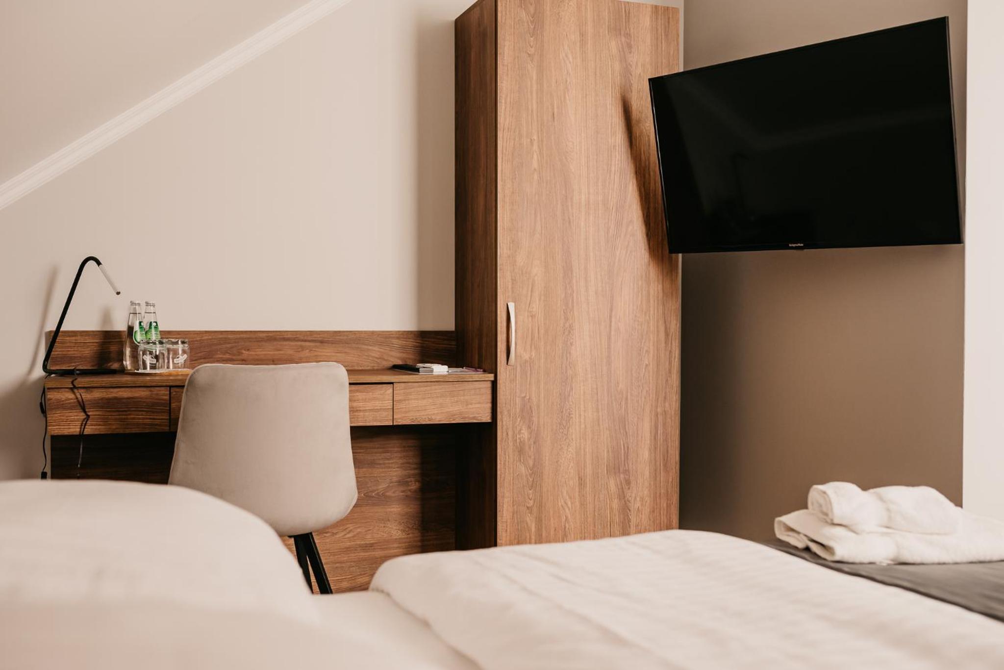 Double Room - Photo 7