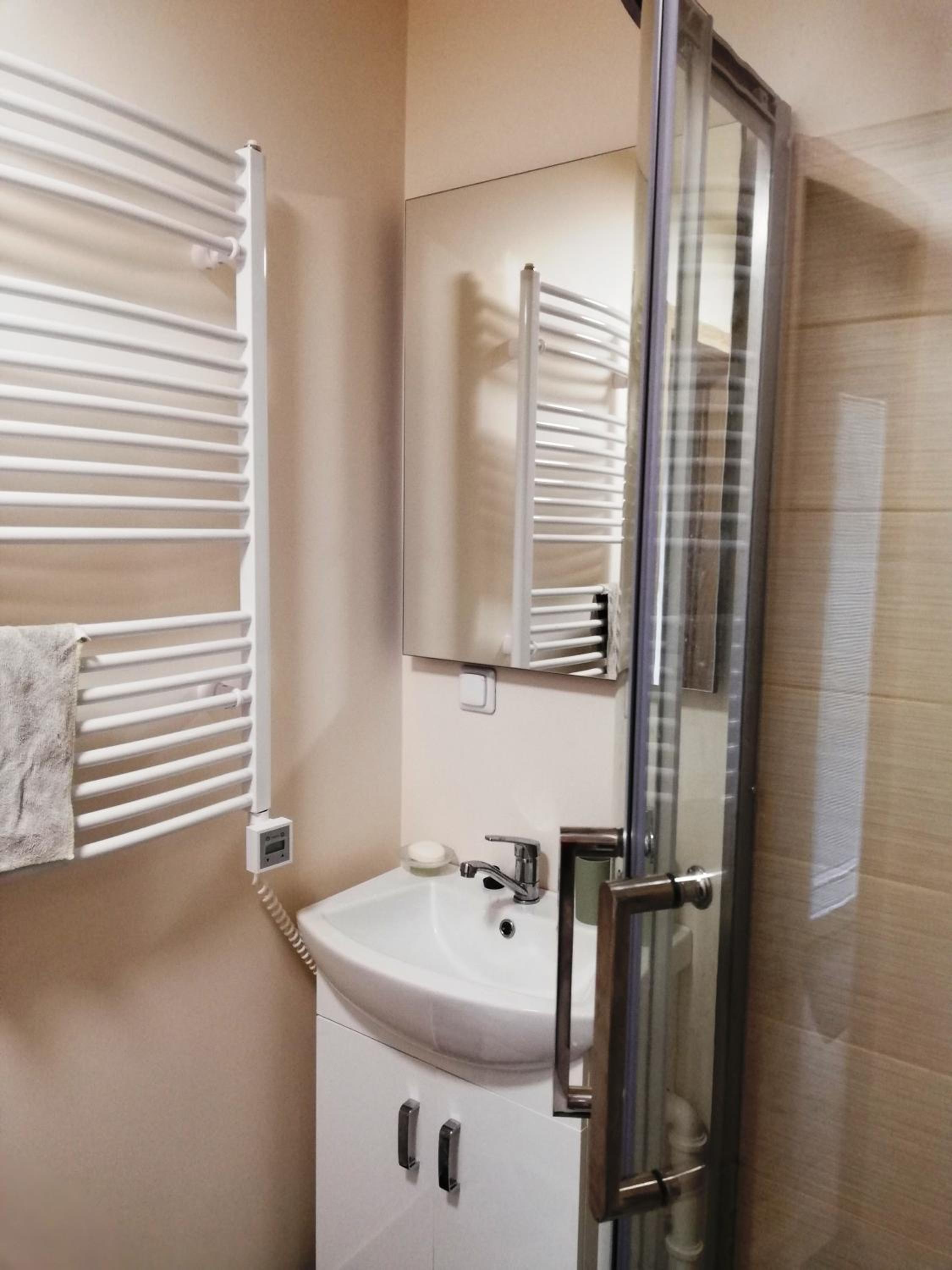 One-Bedroom House - Photo 15