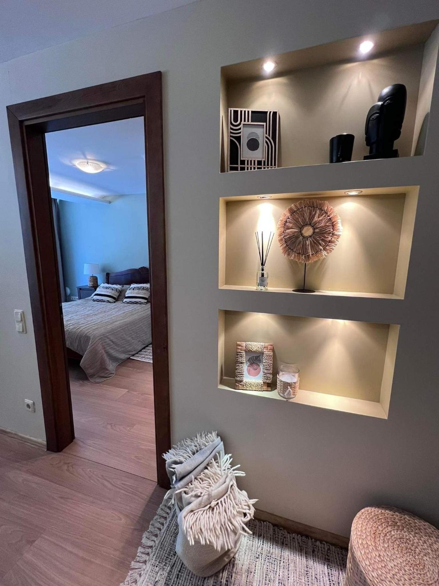 One-Bedroom Apartment photo 3