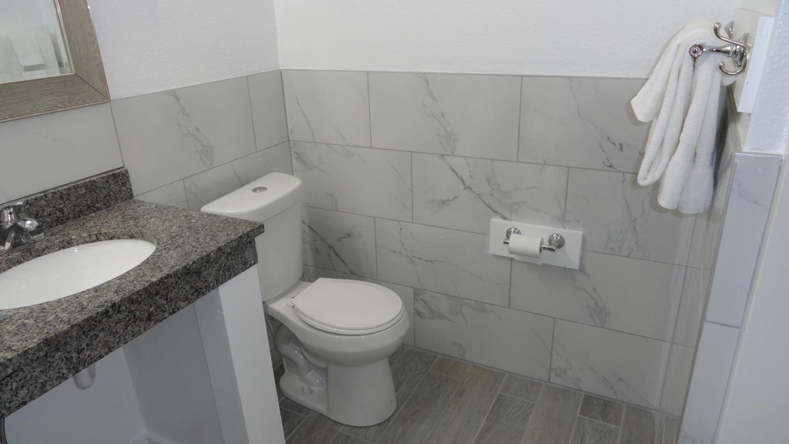 Deluxe King Room photo 3