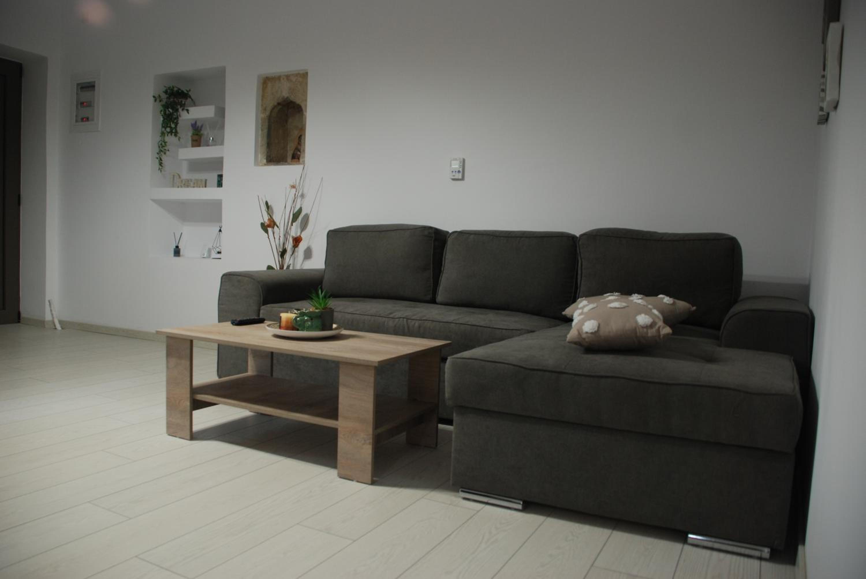 One-Bedroom House - Photo 28