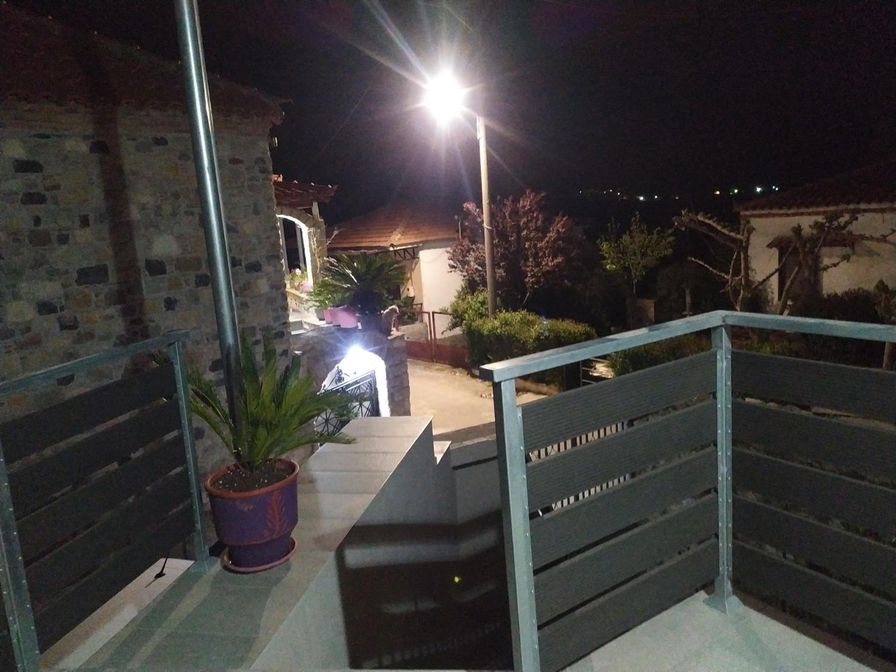 One-Bedroom House - Photo 3