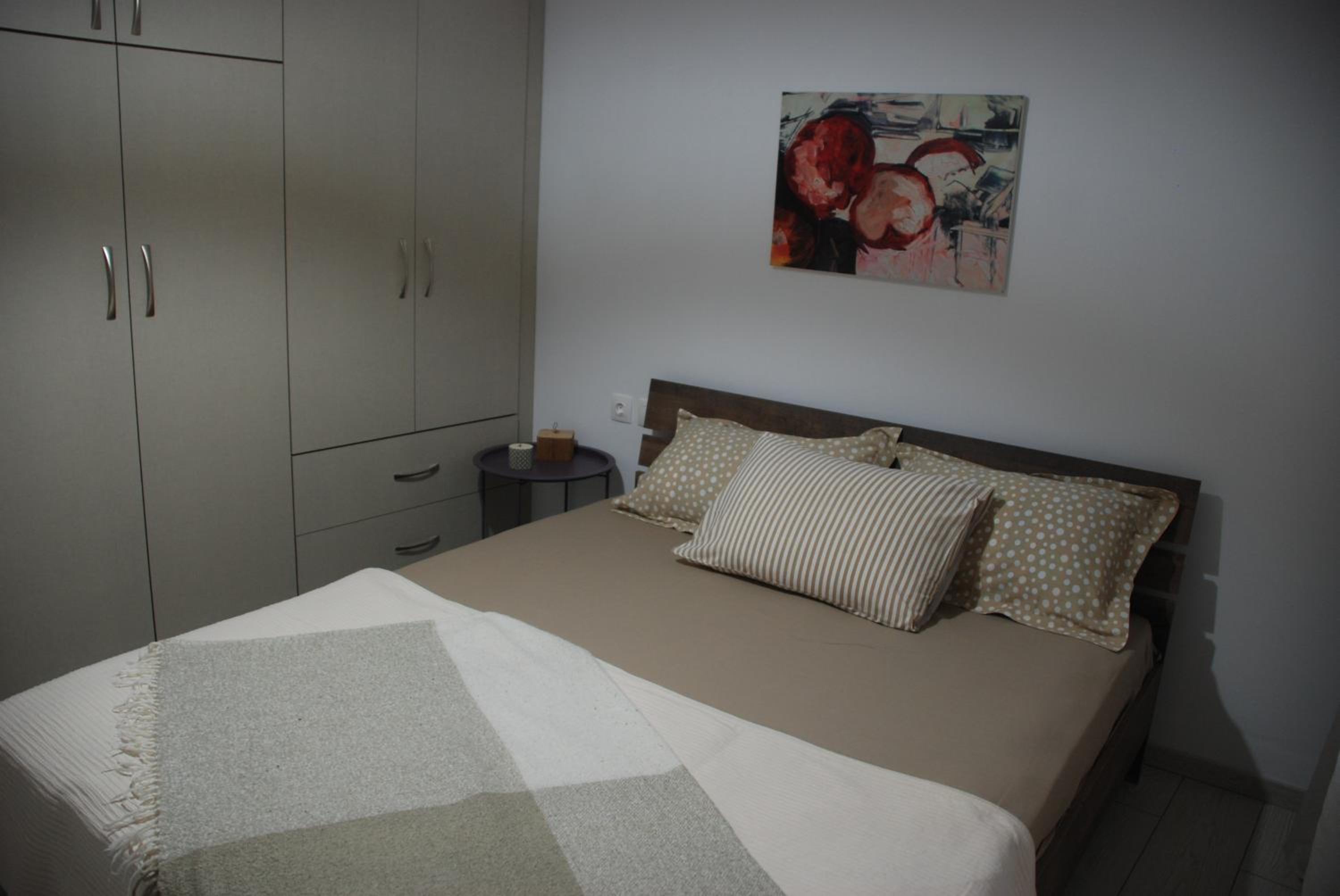 One-Bedroom House - Photo 7