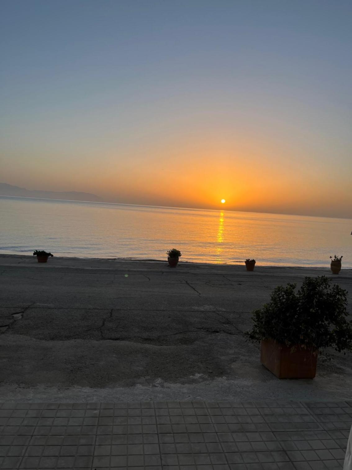 Double Room with Sea View - Photo 16